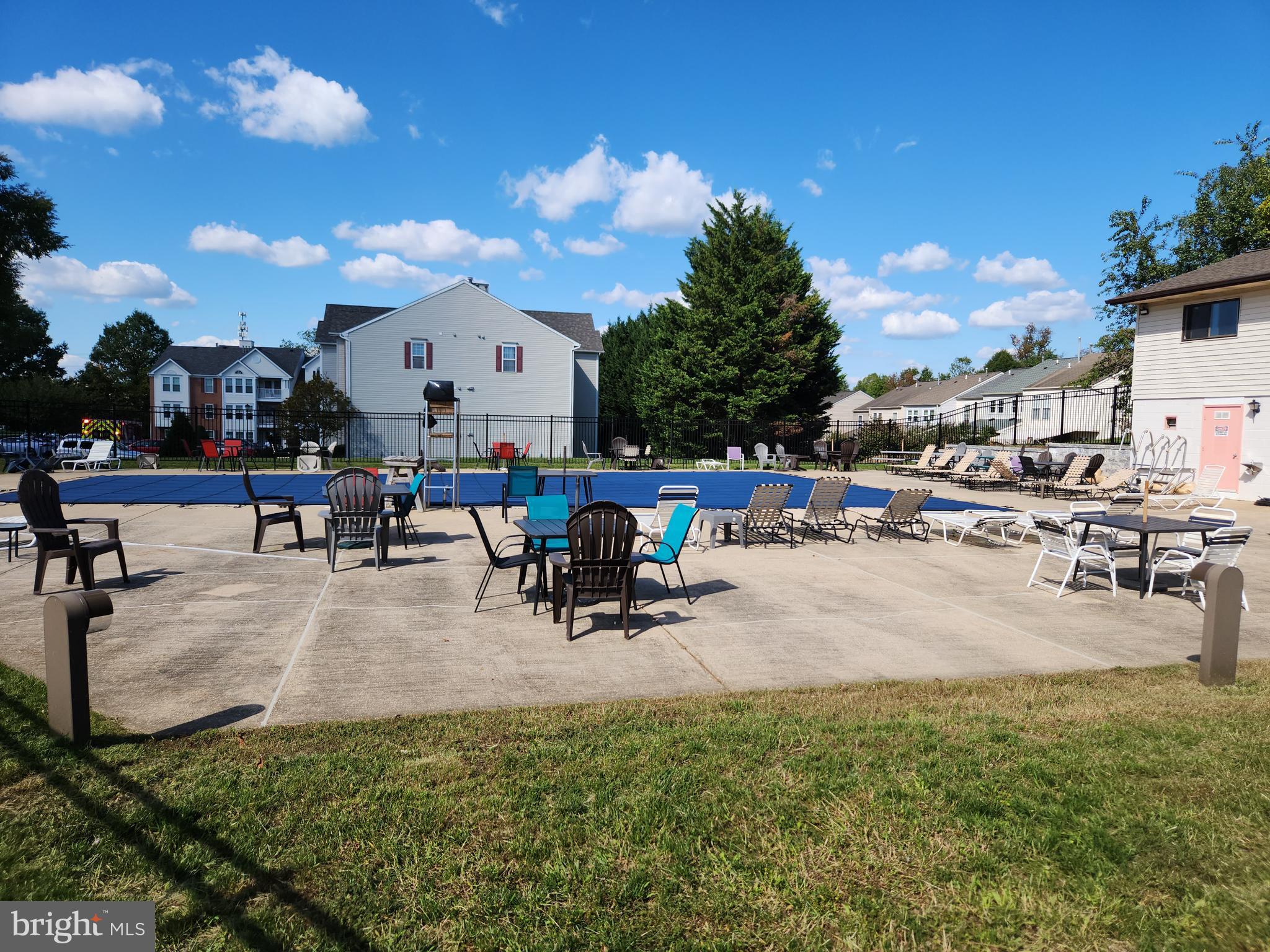 BRIGHT OAKS - Residential