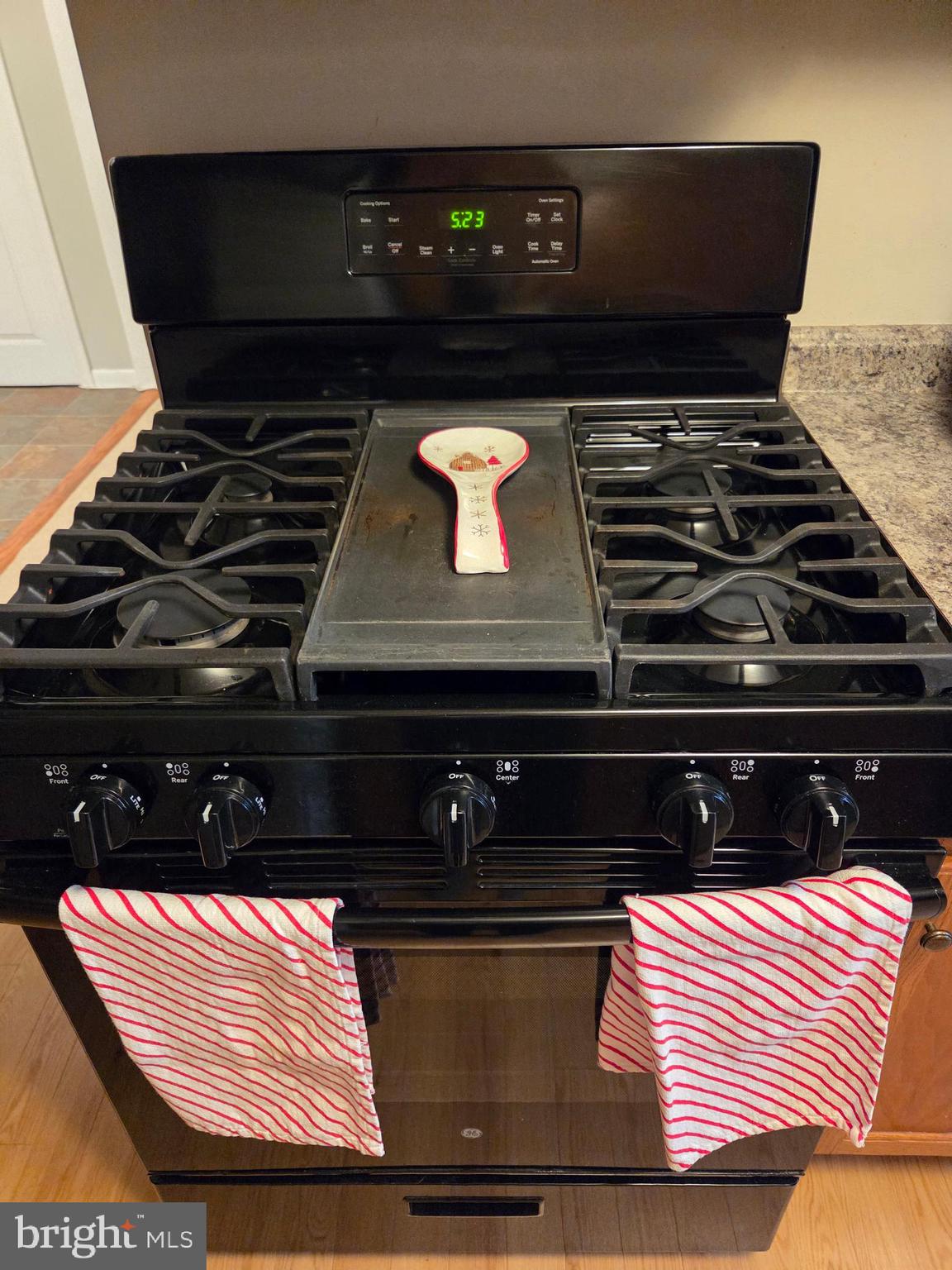 BRIGHT OAKS - Residential