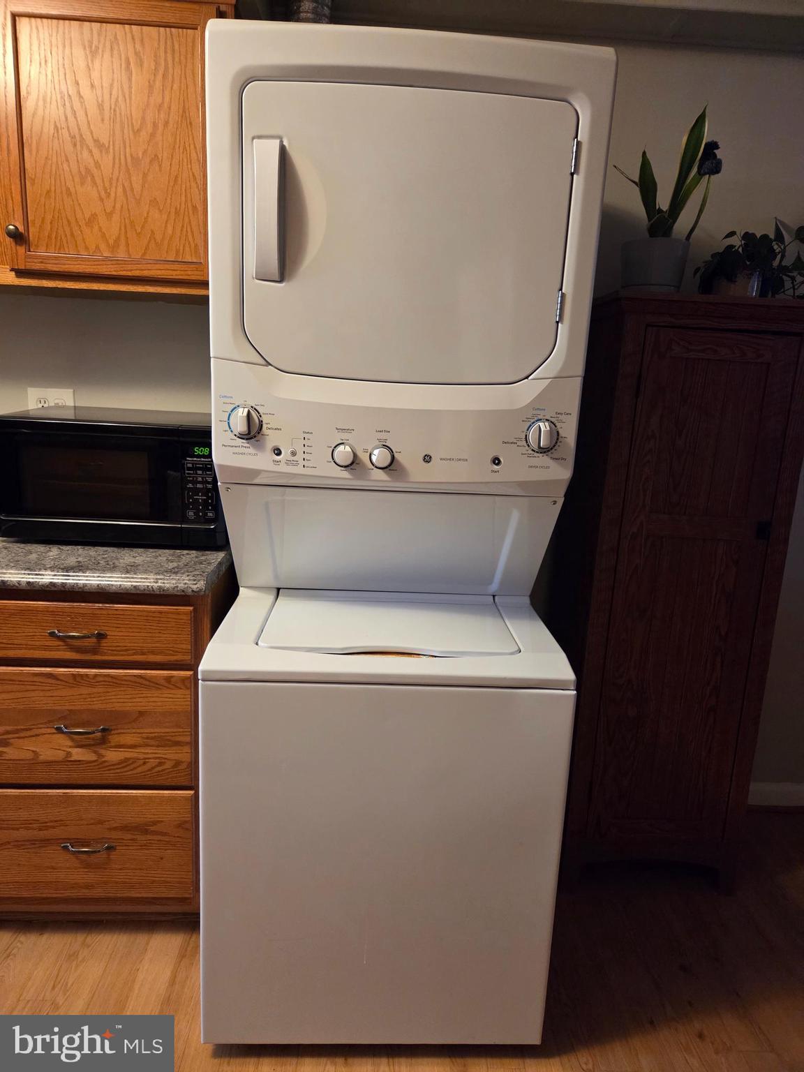 BRIGHT OAKS - Residential