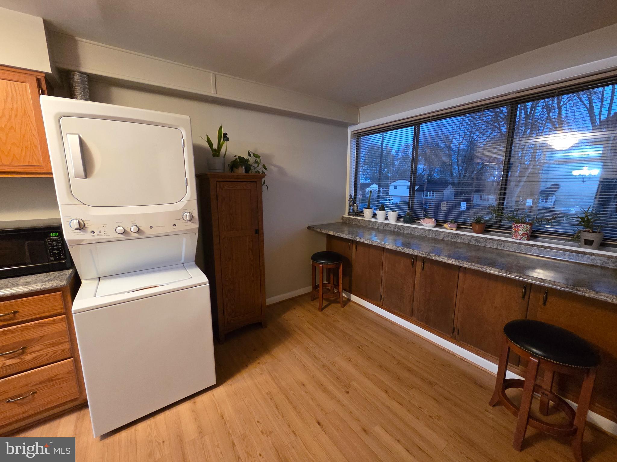 BRIGHT OAKS - Residential