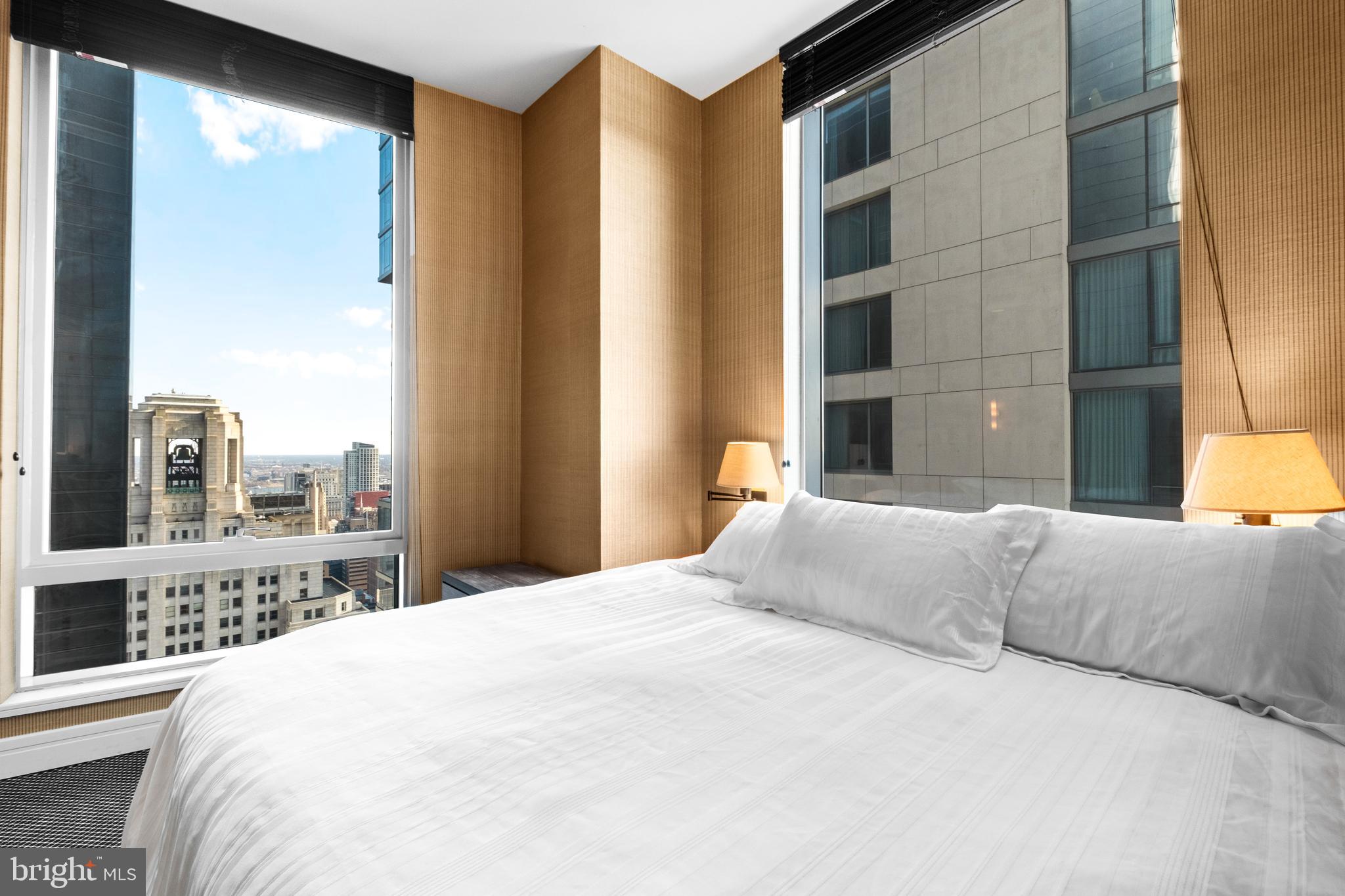 PENN SQUARE - Residential