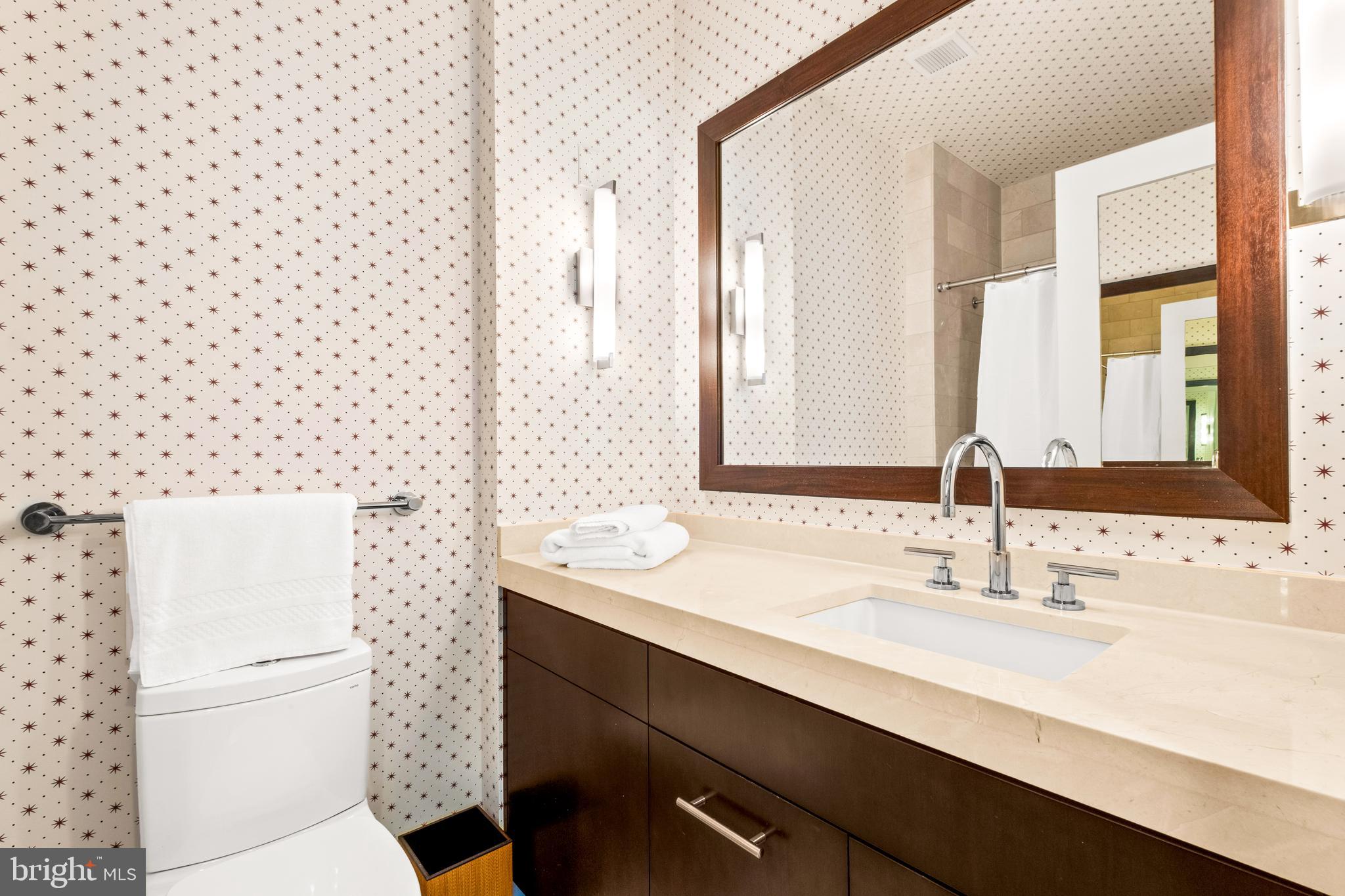 PENN SQUARE - Residential