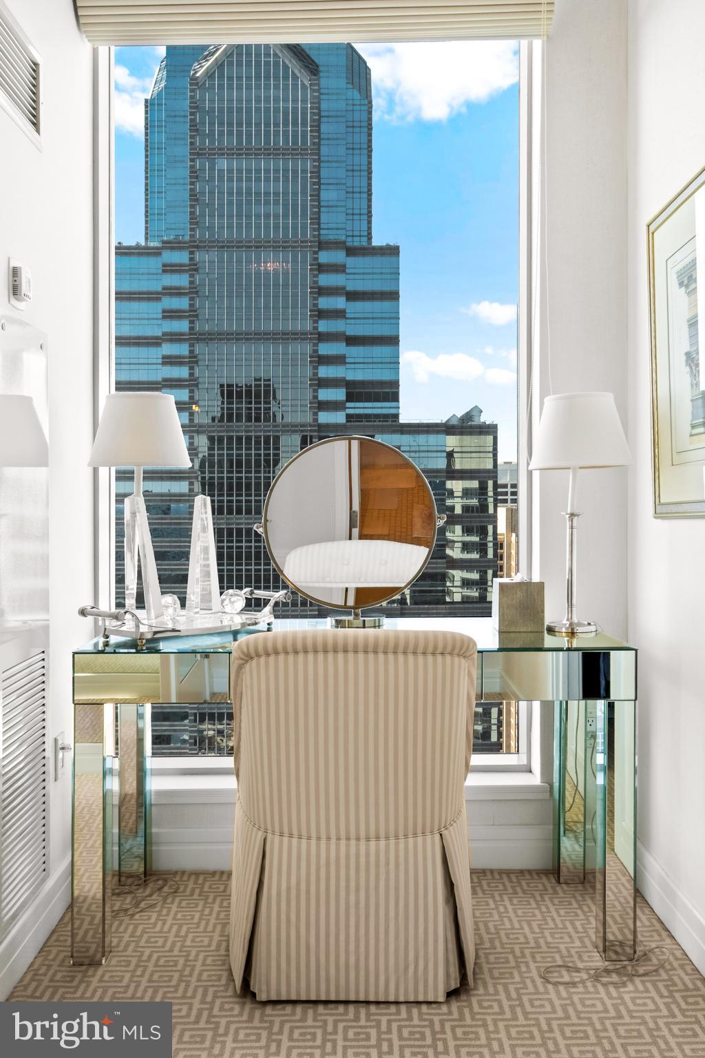 PENN SQUARE - Residential