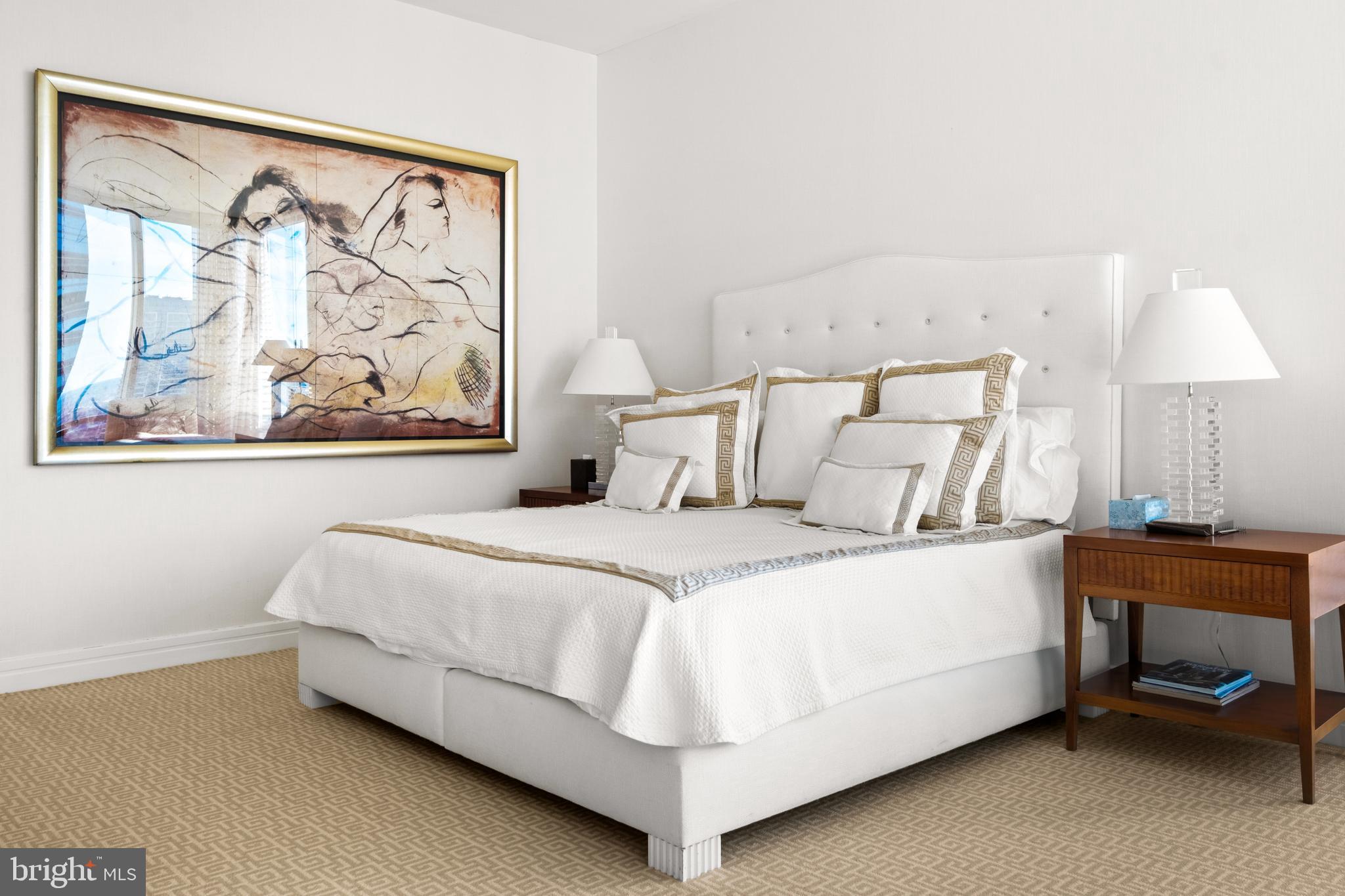 PENN SQUARE - Residential