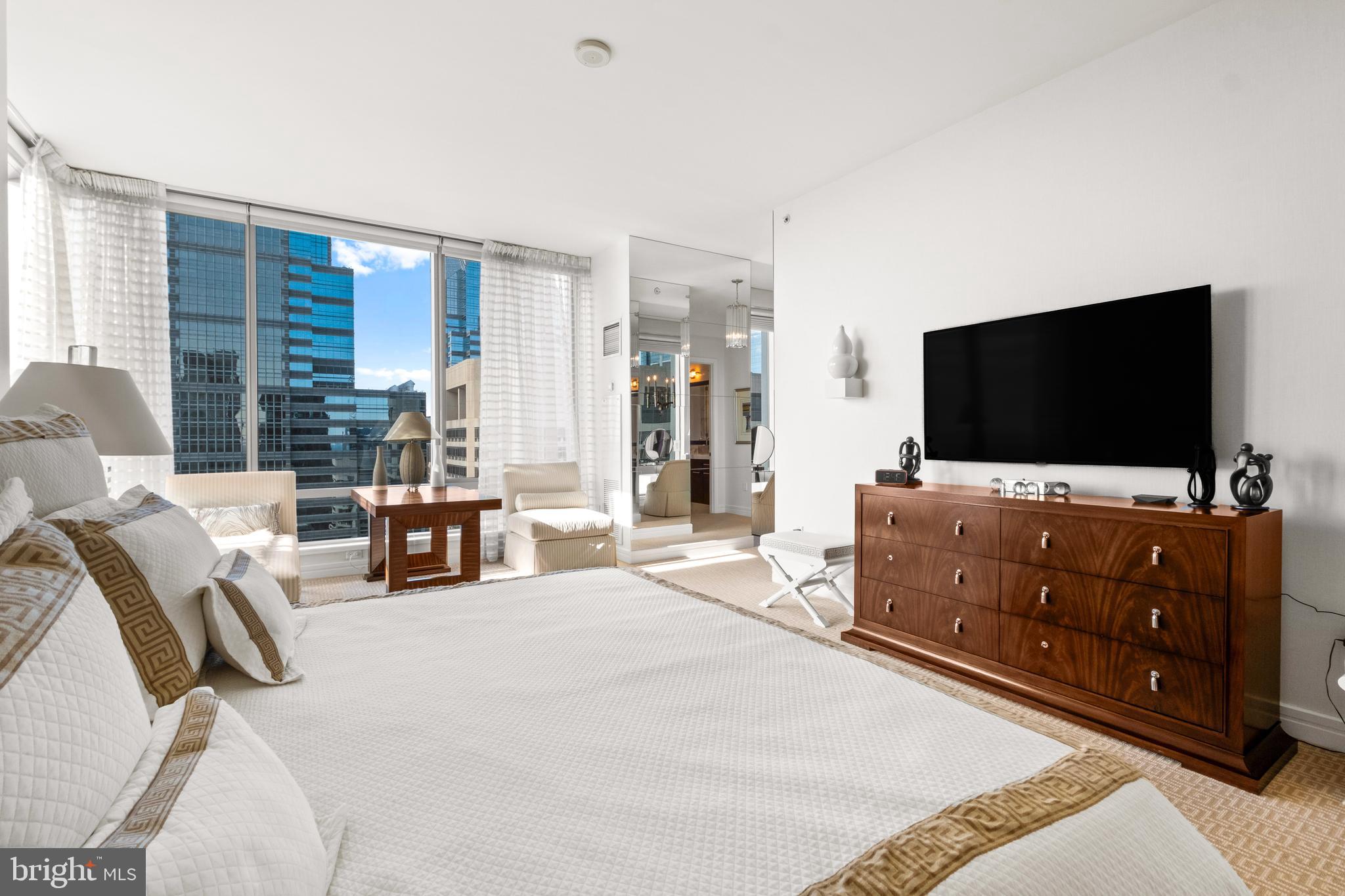 PENN SQUARE - Residential