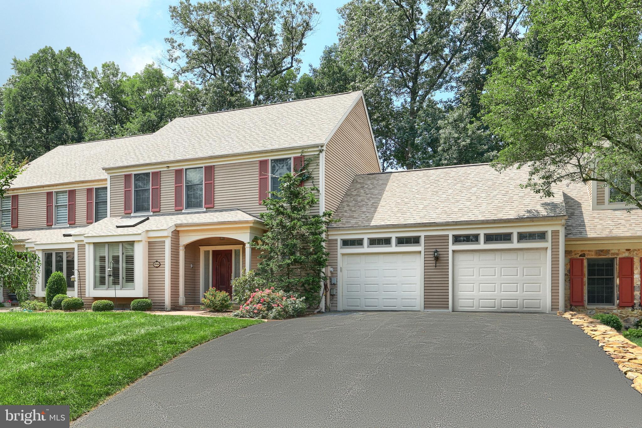 2064 ROSEWOOD LANE