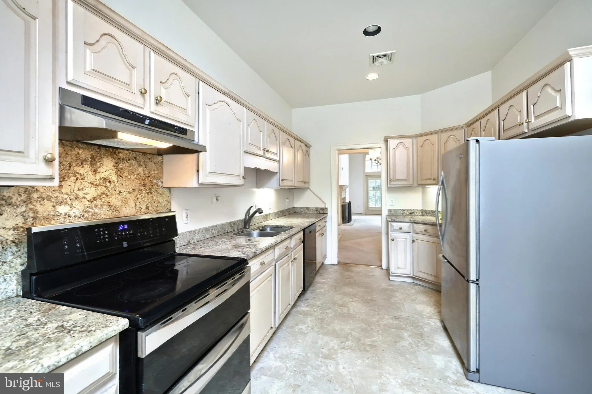 York, Pennsylvania 17403, United States, 3 Bedrooms Bedrooms, ,3 BathroomsBathrooms,Residential,Active,173020