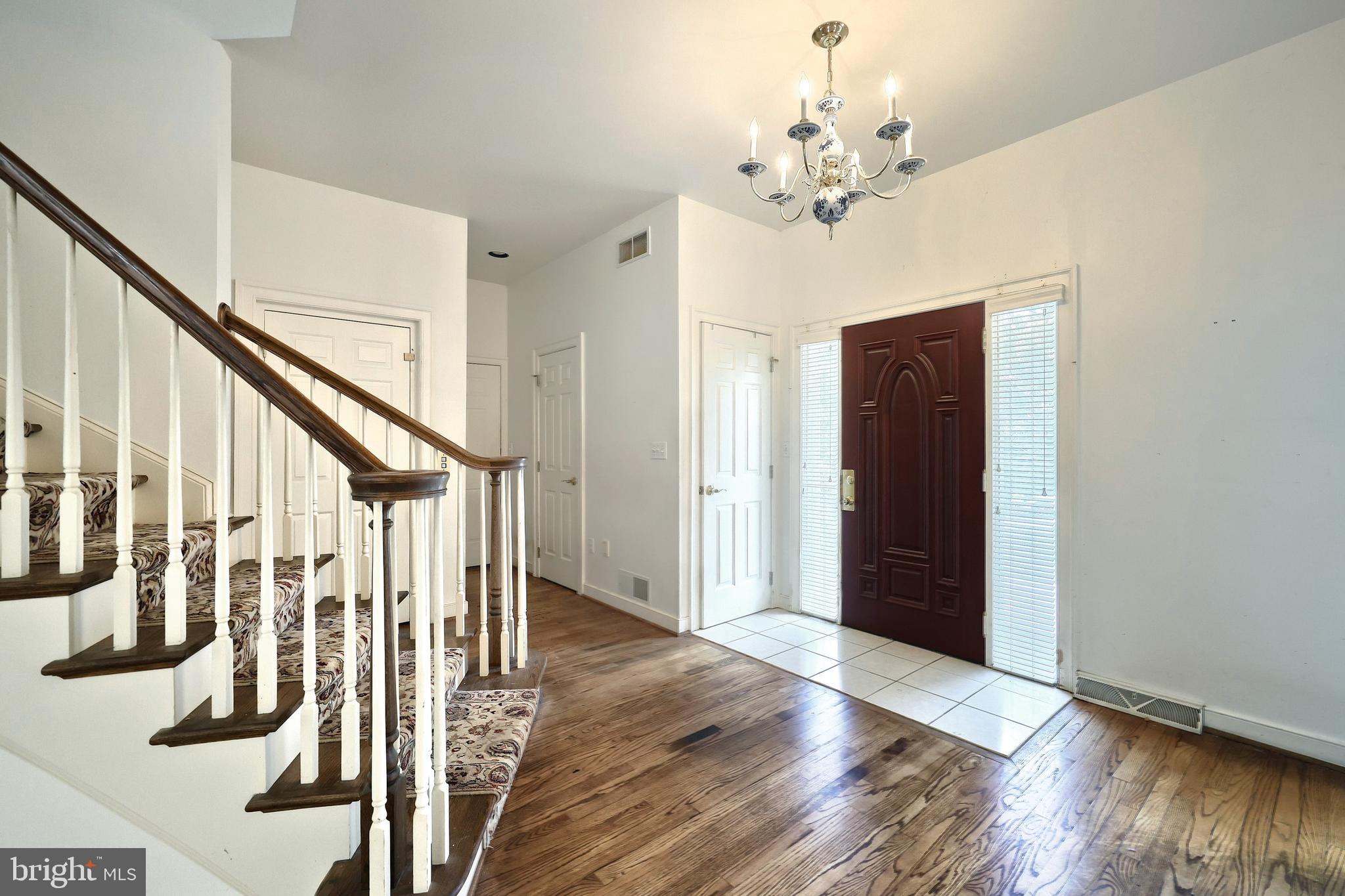 2064 ROSEWOOD LANE