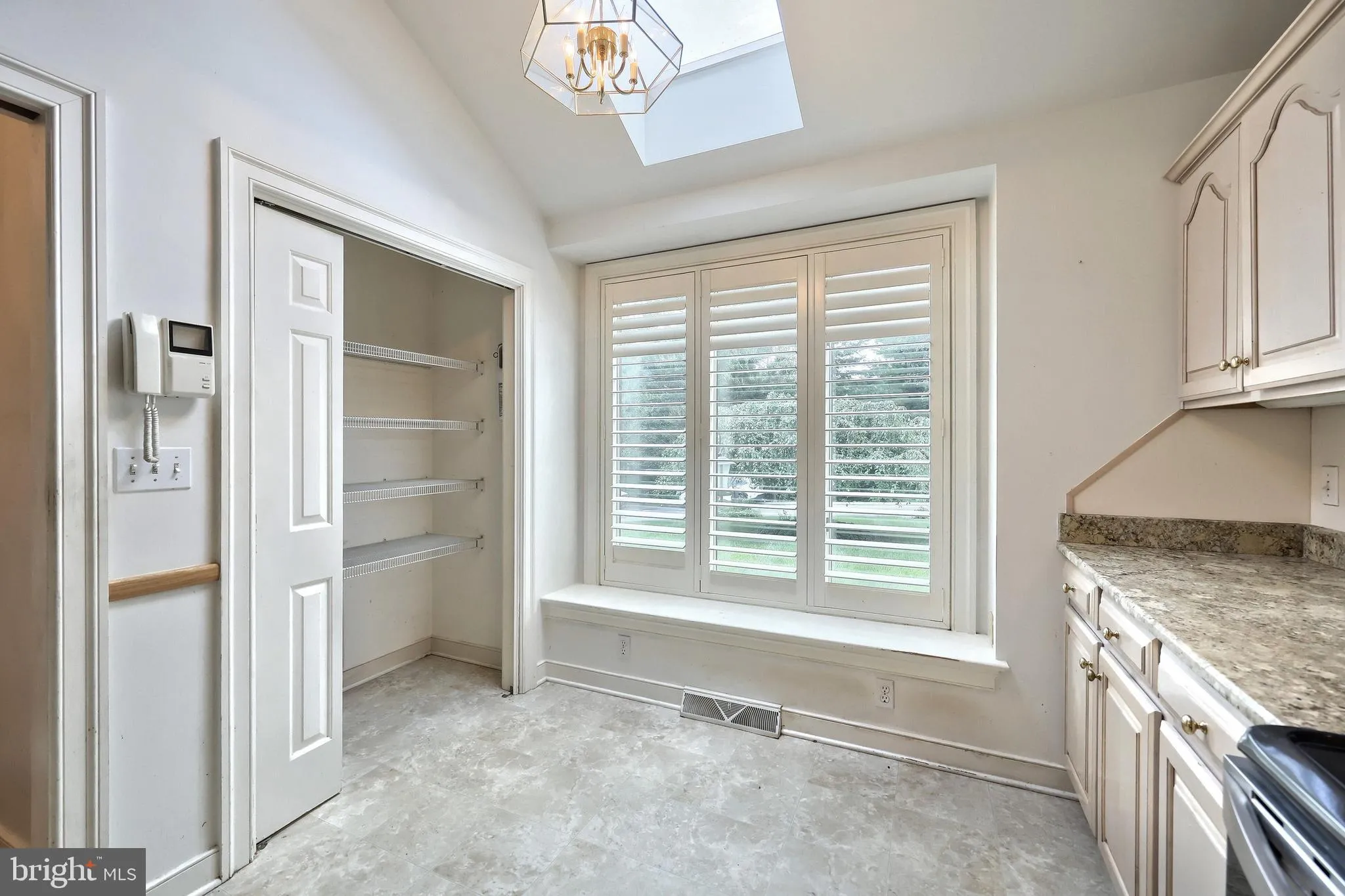 York, Pennsylvania 17403, United States, 3 Bedrooms Bedrooms, ,3 BathroomsBathrooms,Residential,Active,173020