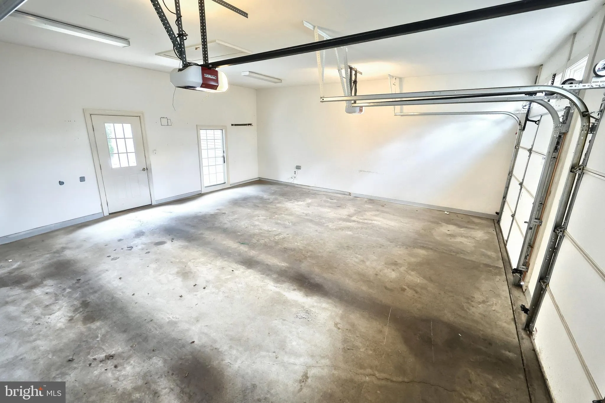 York, Pennsylvania 17403, United States, 3 Bedrooms Bedrooms, ,3 BathroomsBathrooms,Residential,Active,173020