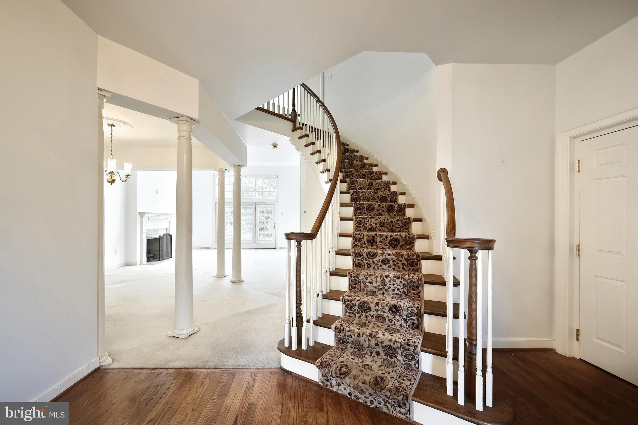 2064 ROSEWOOD LANE
