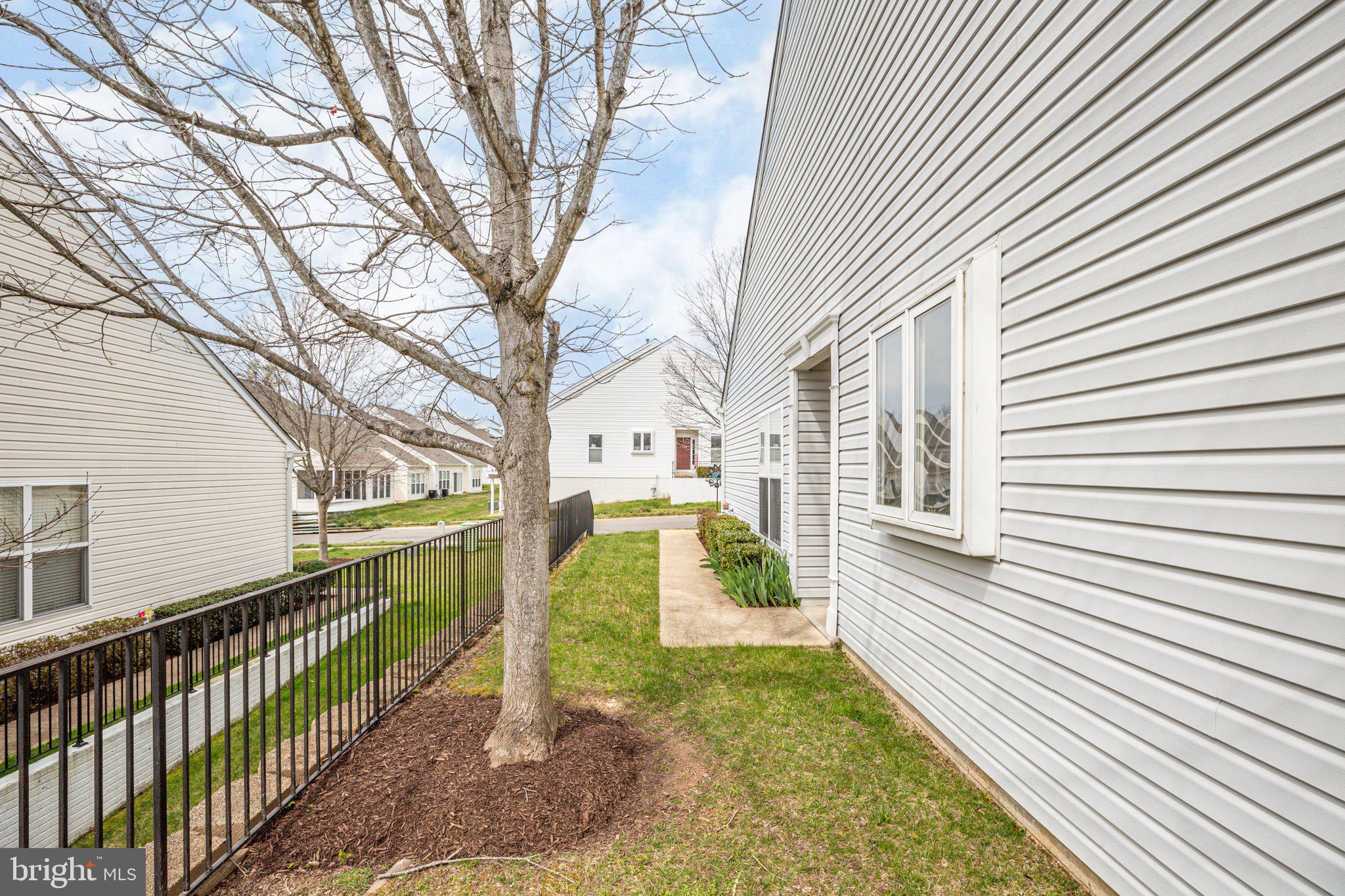 FALLS RUN - Residential