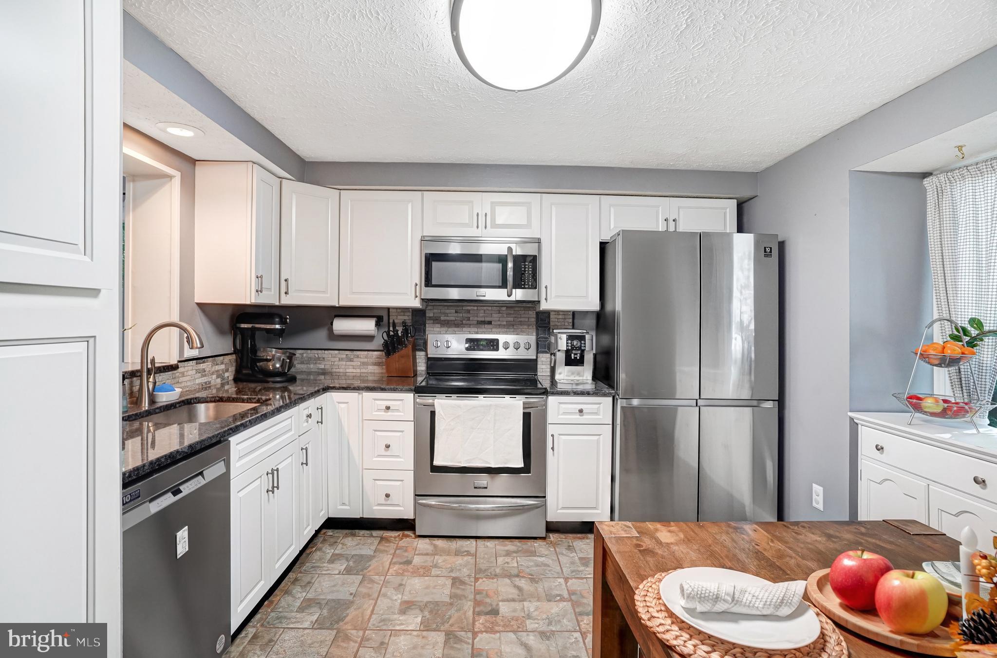 MONTCLAIR ST4 - Residential