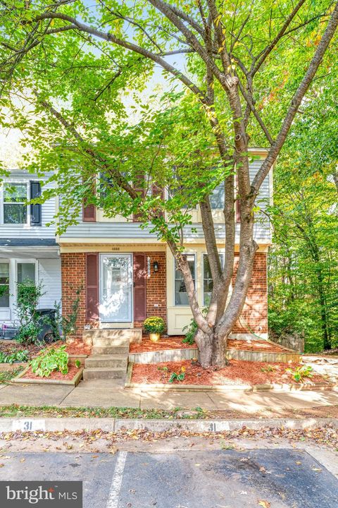 Photo of 4888 Sugar Maple Lane, DUMFRIES, VA 22025 (MLS # VAPW2114174)