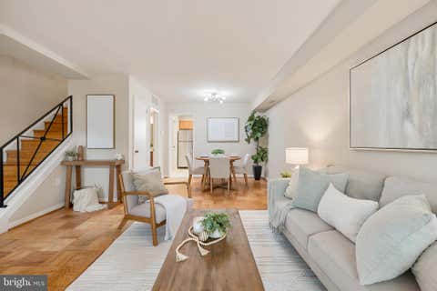 Condo For Sale - 2312 N Dearing Street<br/> ALEXANDRIA, VA 22302