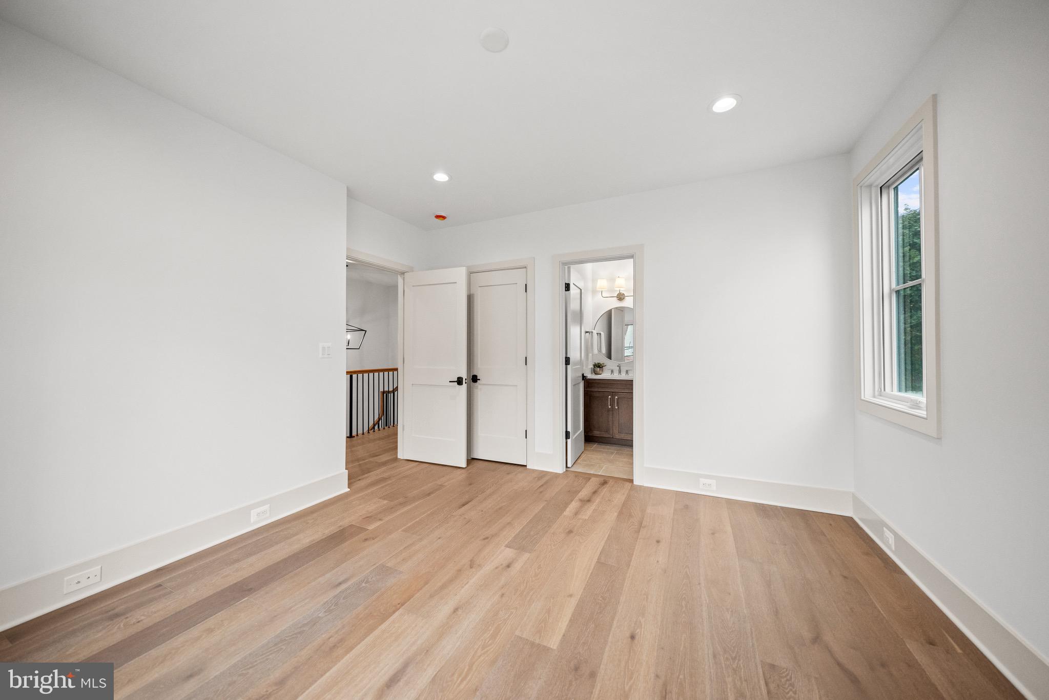 MAYWOOD - Residential