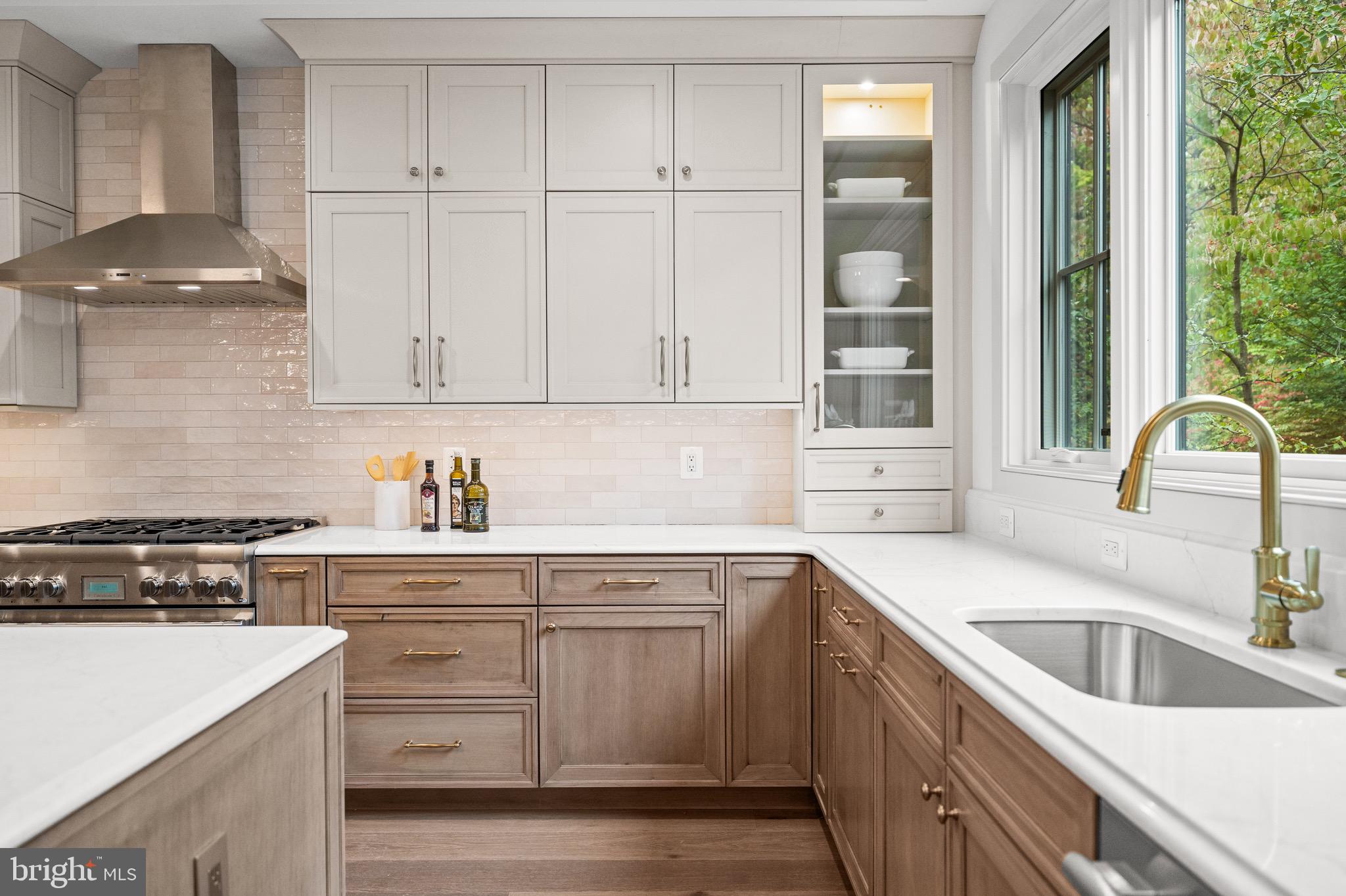 MAYWOOD - Residential