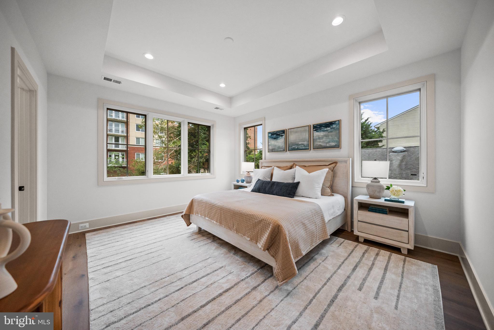 MAYWOOD - Residential