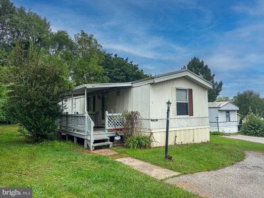 117 SUNRISE DR, ABBOTTSTOWN, PA 17301 - Image 545ab90dccb4ca2a70e2be8f7ce9c4d9/1031311128