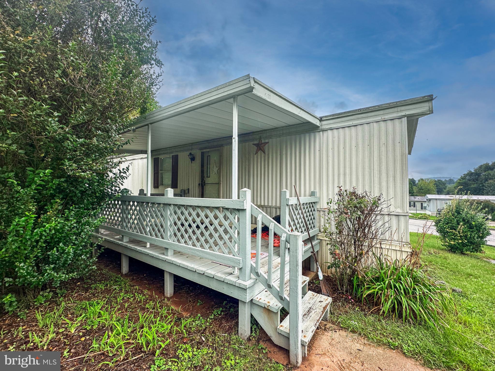 117 SUNRISE DRIVE