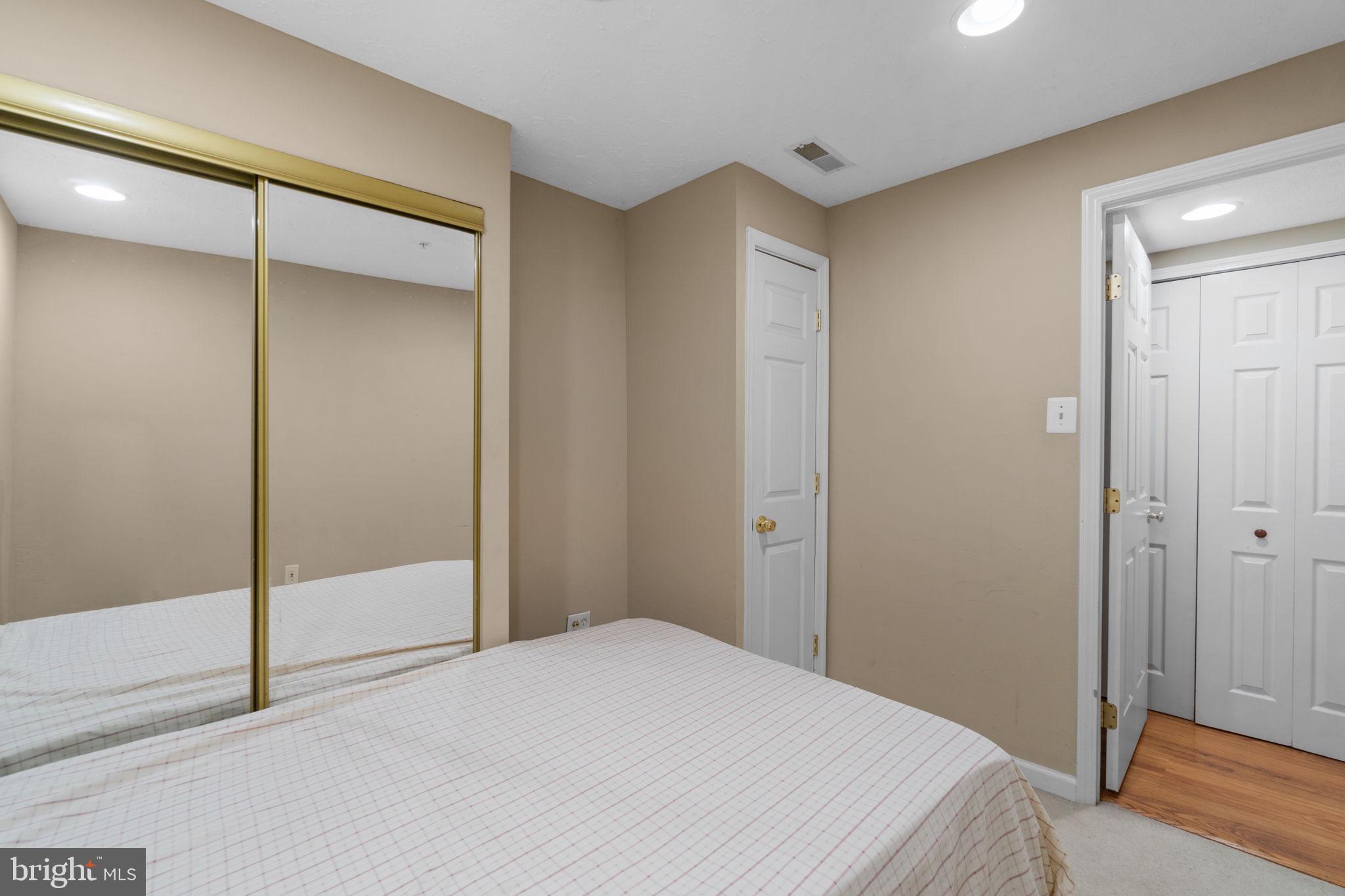 ELLICOTT OVERLOOK - Residential