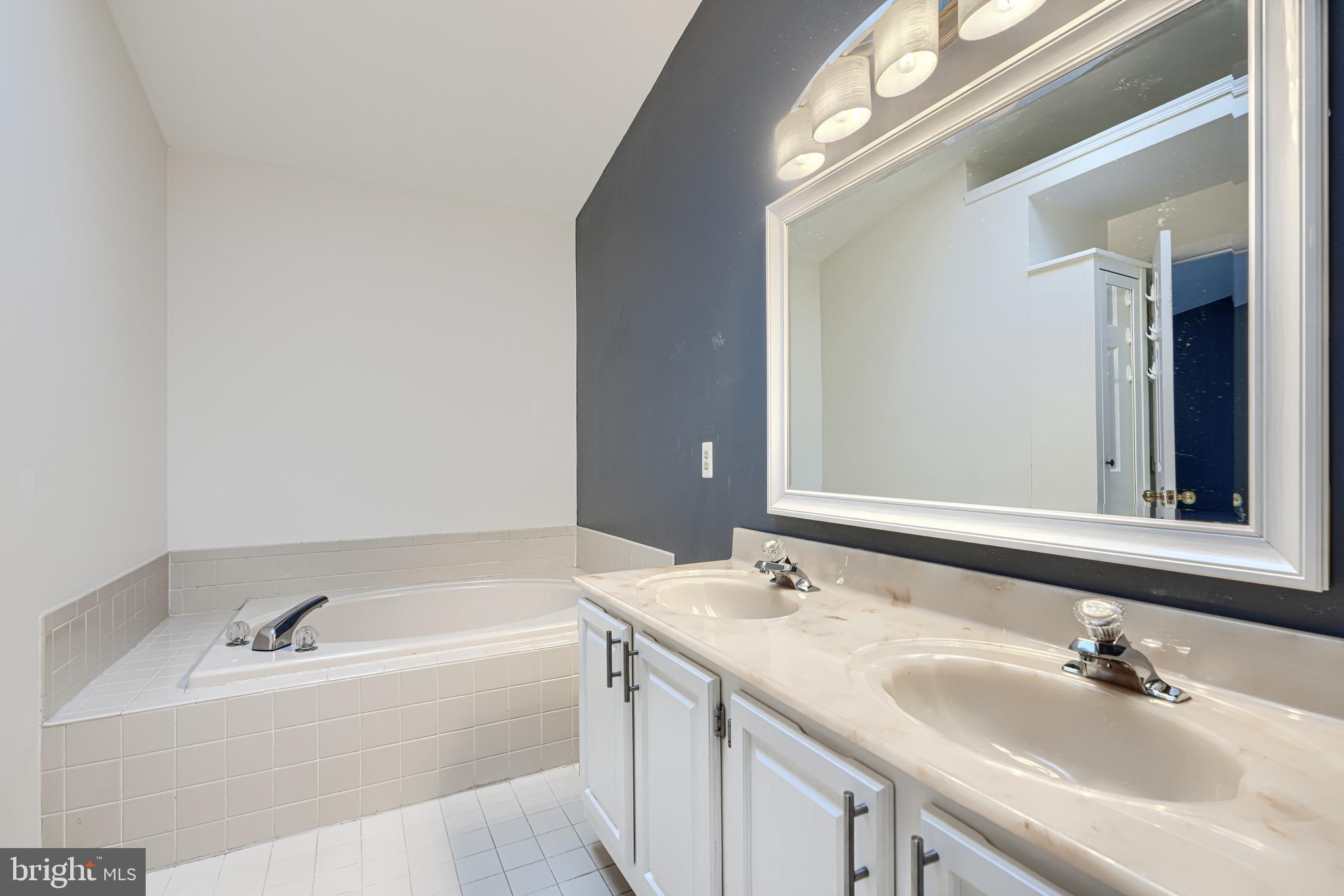 AMYCLAE ESTATES - Residential