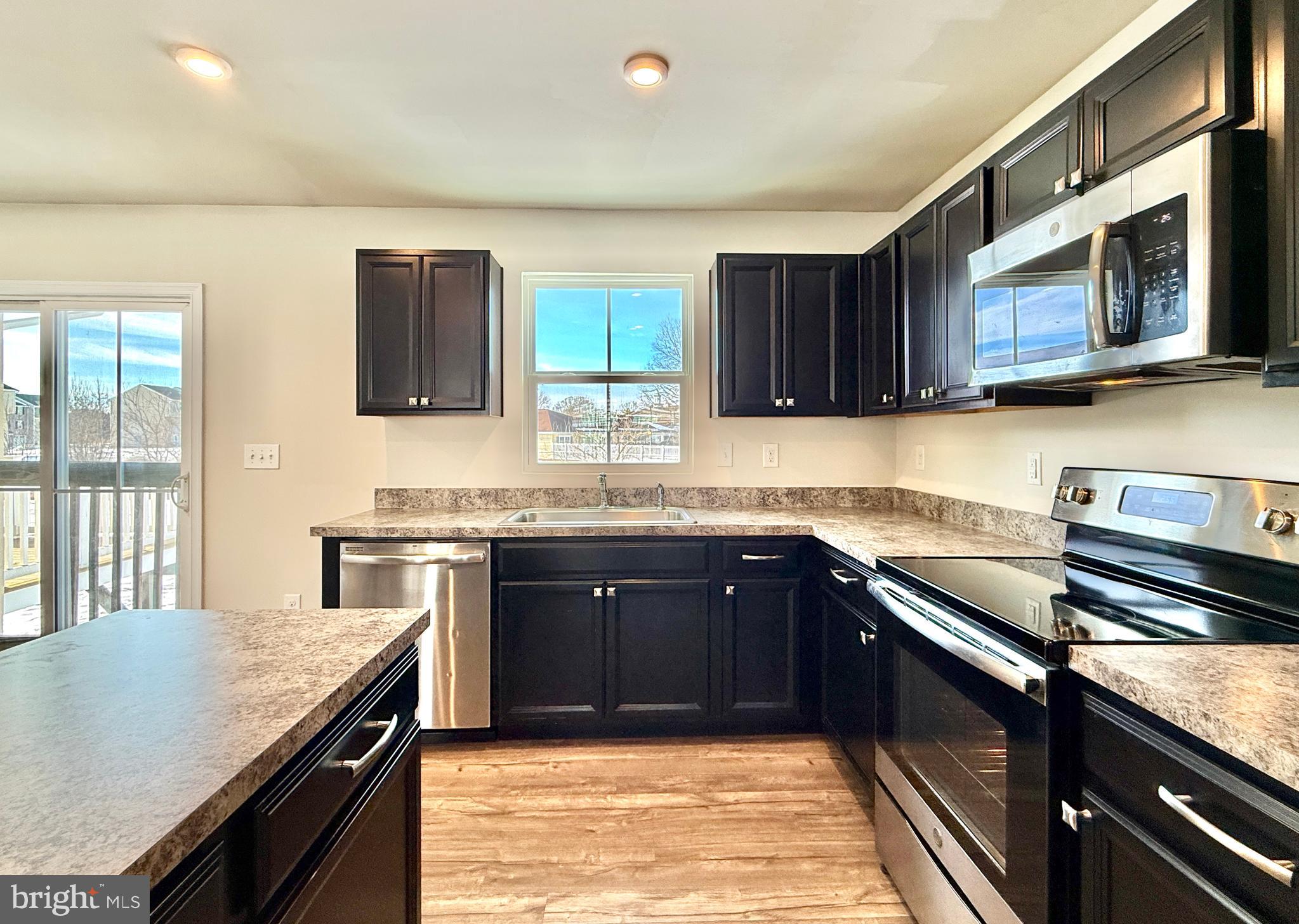 BROOKSTONE TRACE - Residential