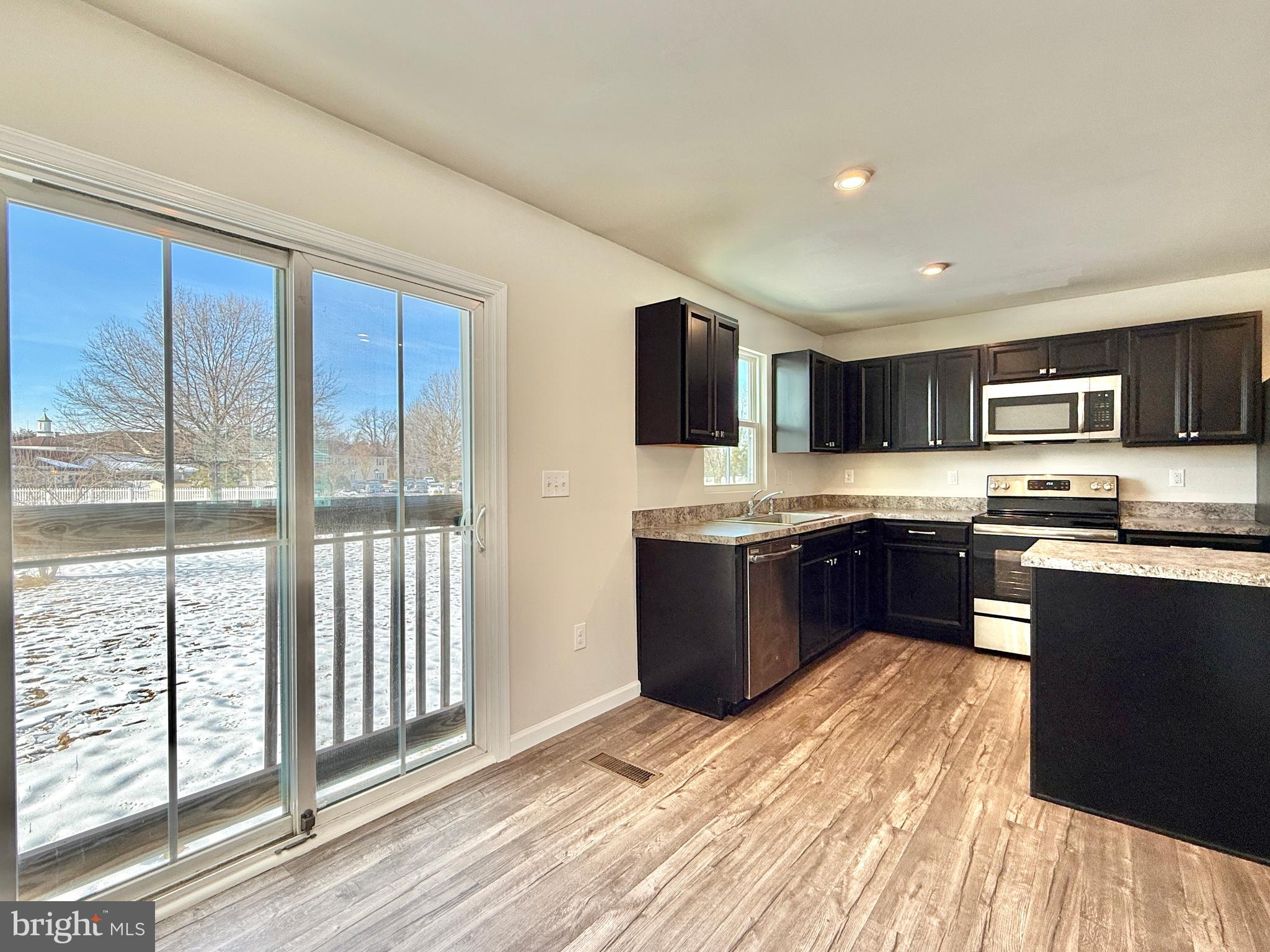 BROOKSTONE TRACE - Residential