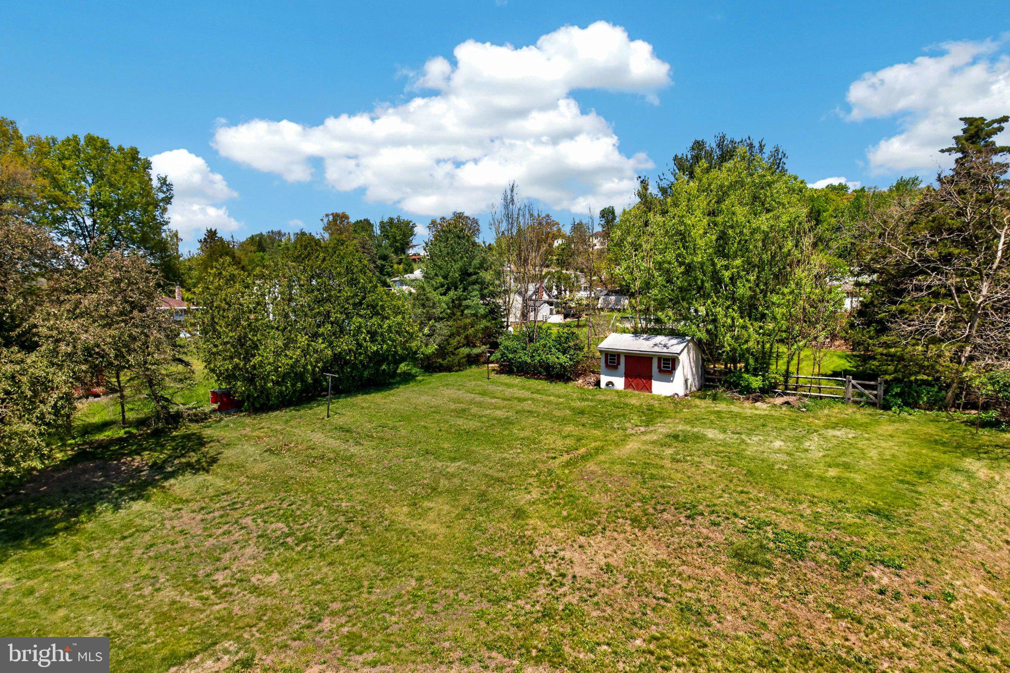 RINGING HILL GDNS - Residential