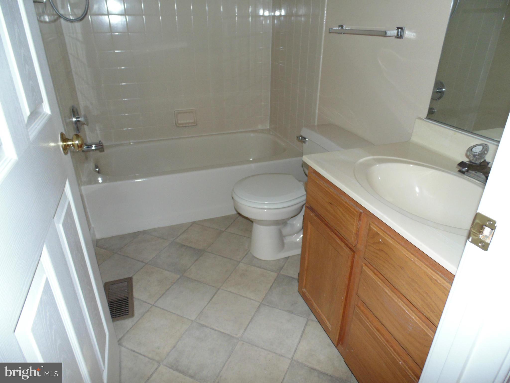 CHAPMAN FARM AT CROFTON - Residential Lease