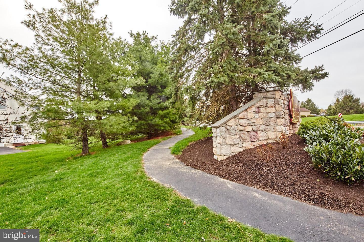 COBBLESTONES AT TH - Residential