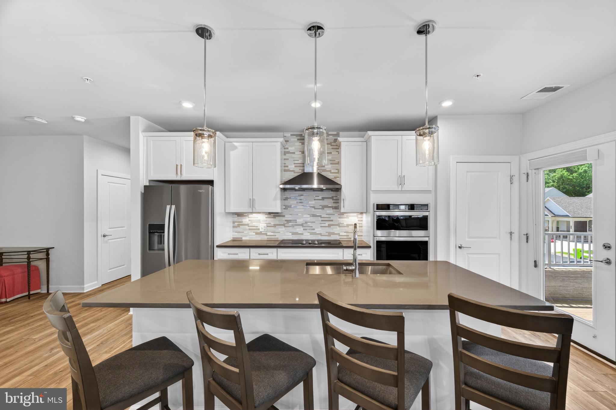 MONTEBELLO - Residential