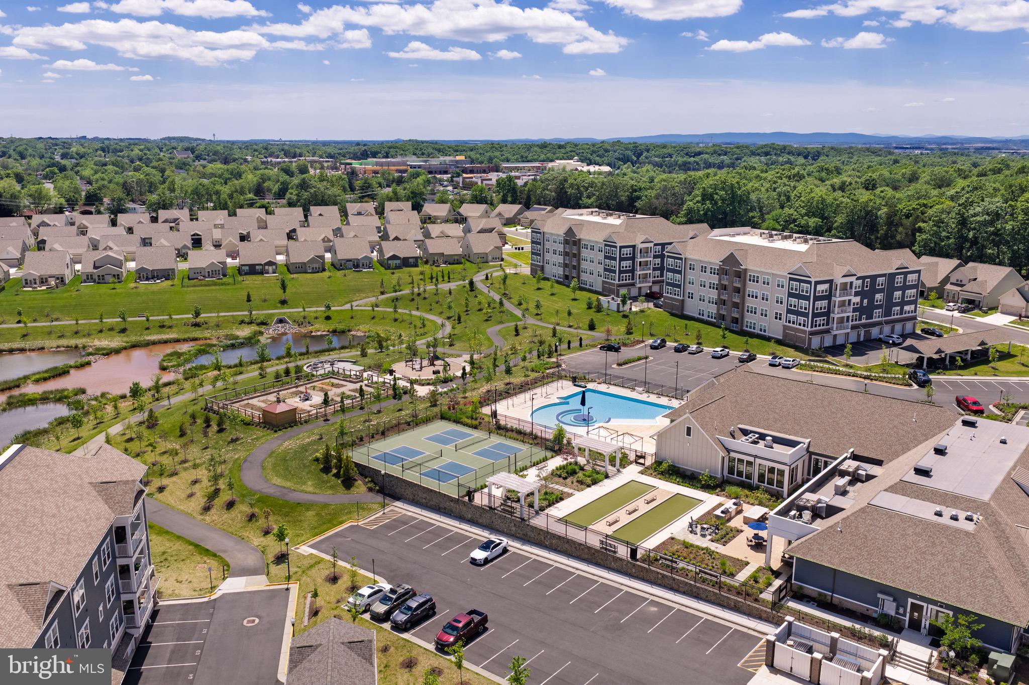MONTEBELLO - Residential