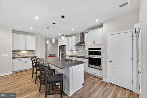 Condo For Sale - 21630 Hawksbill High Circle #202<br/> Loudoun County, STERLING, VA 20164