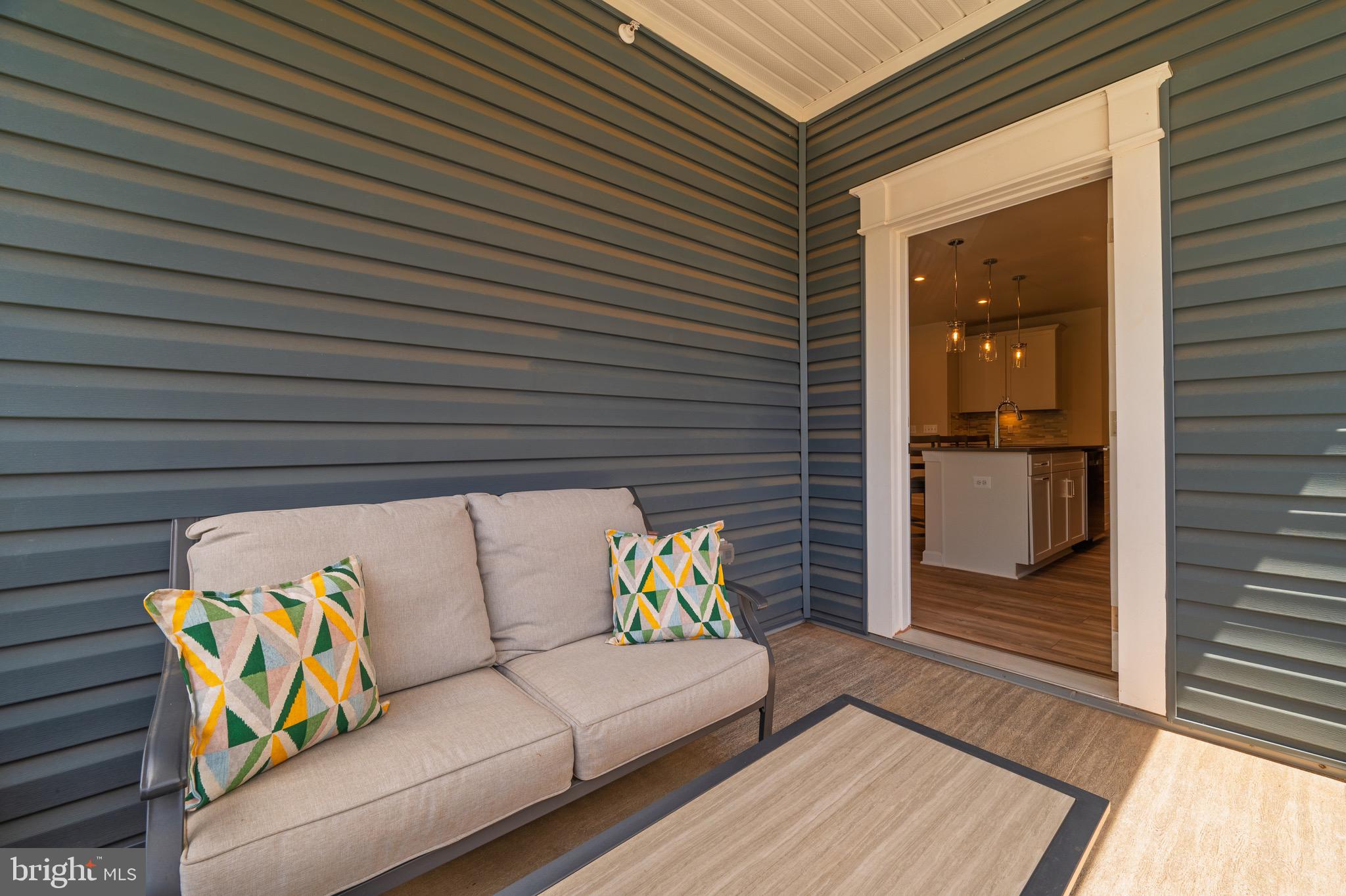 MONTEBELLO - Residential