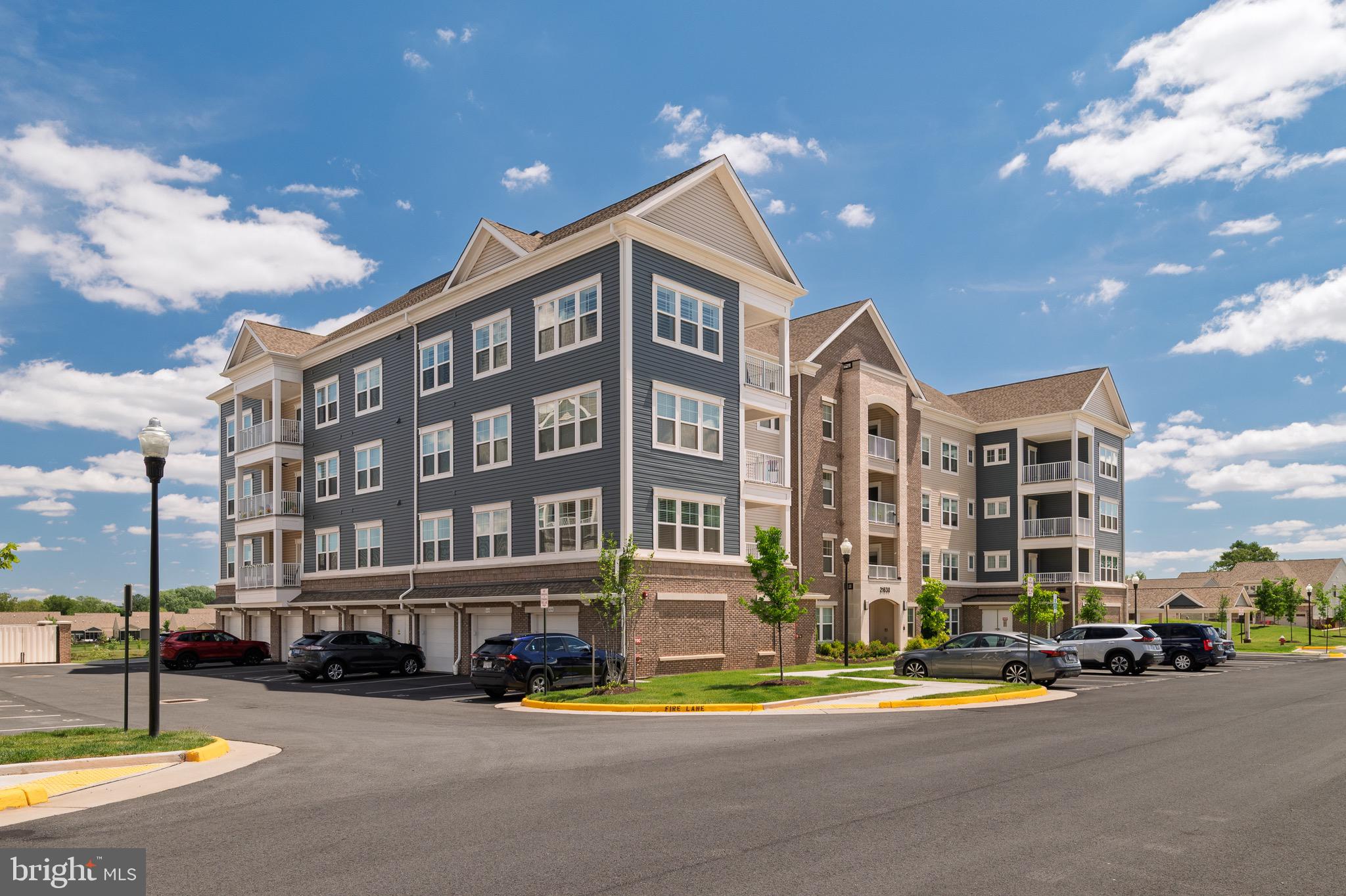 21630 HAWKSBILL HIGH CIRCLE 202