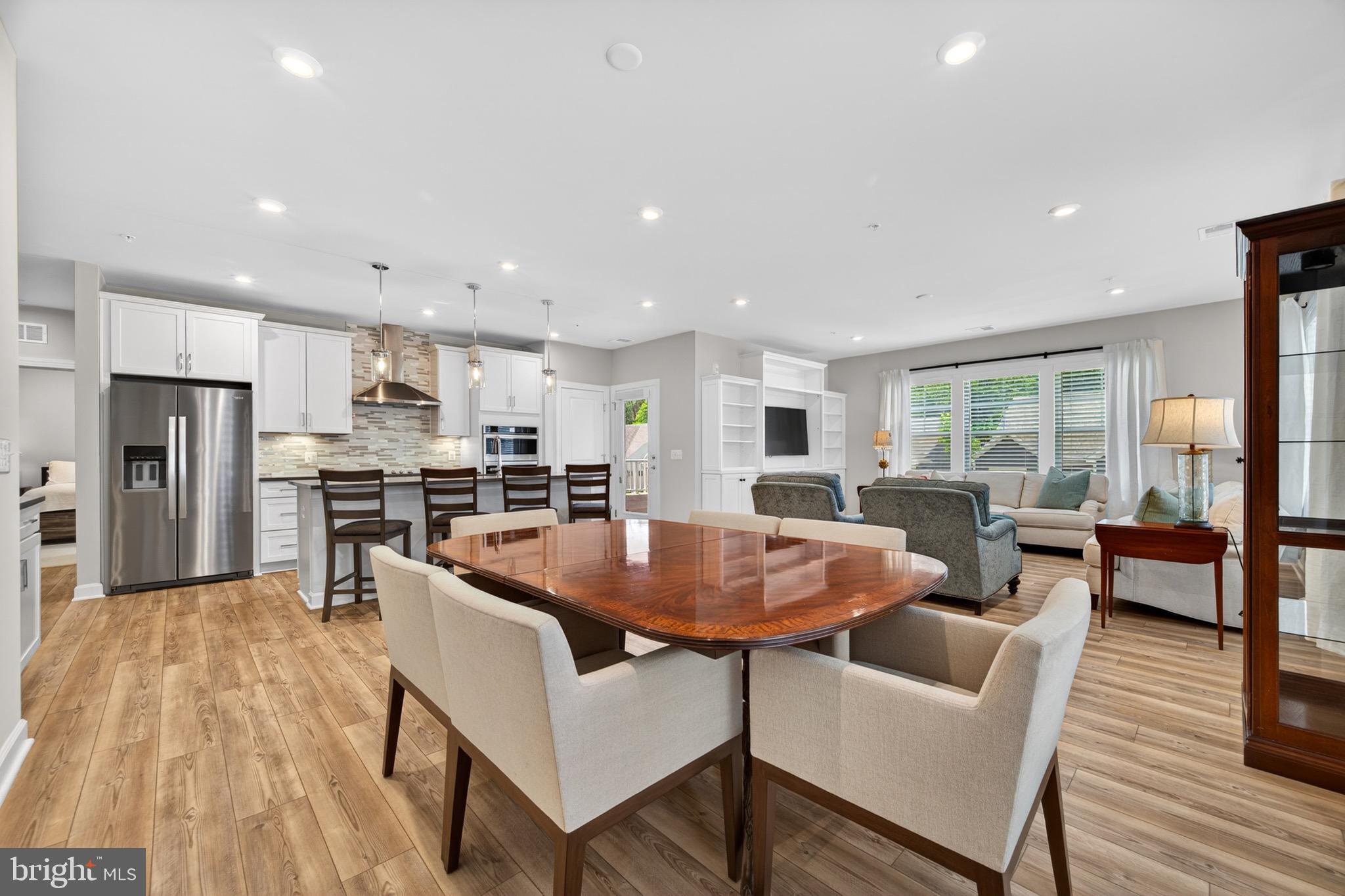 MONTEBELLO - Residential