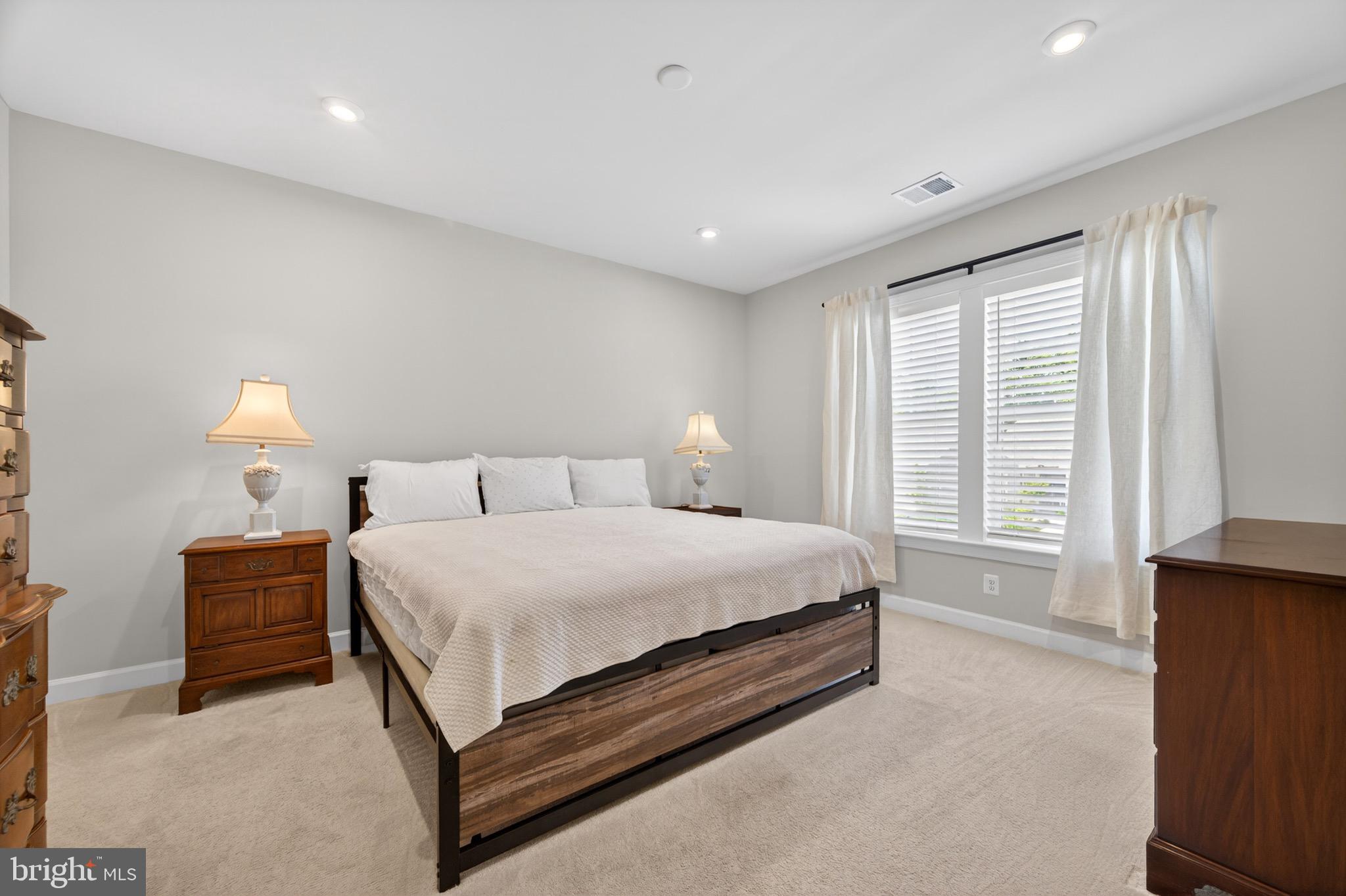 MONTEBELLO - Residential