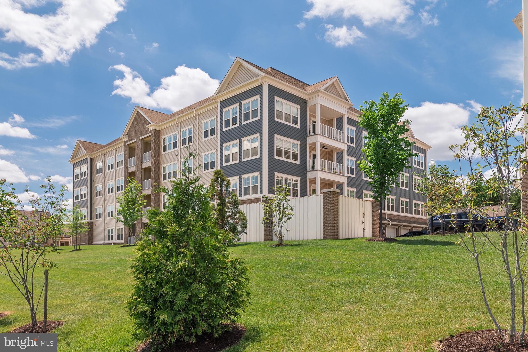 MONTEBELLO - Residential