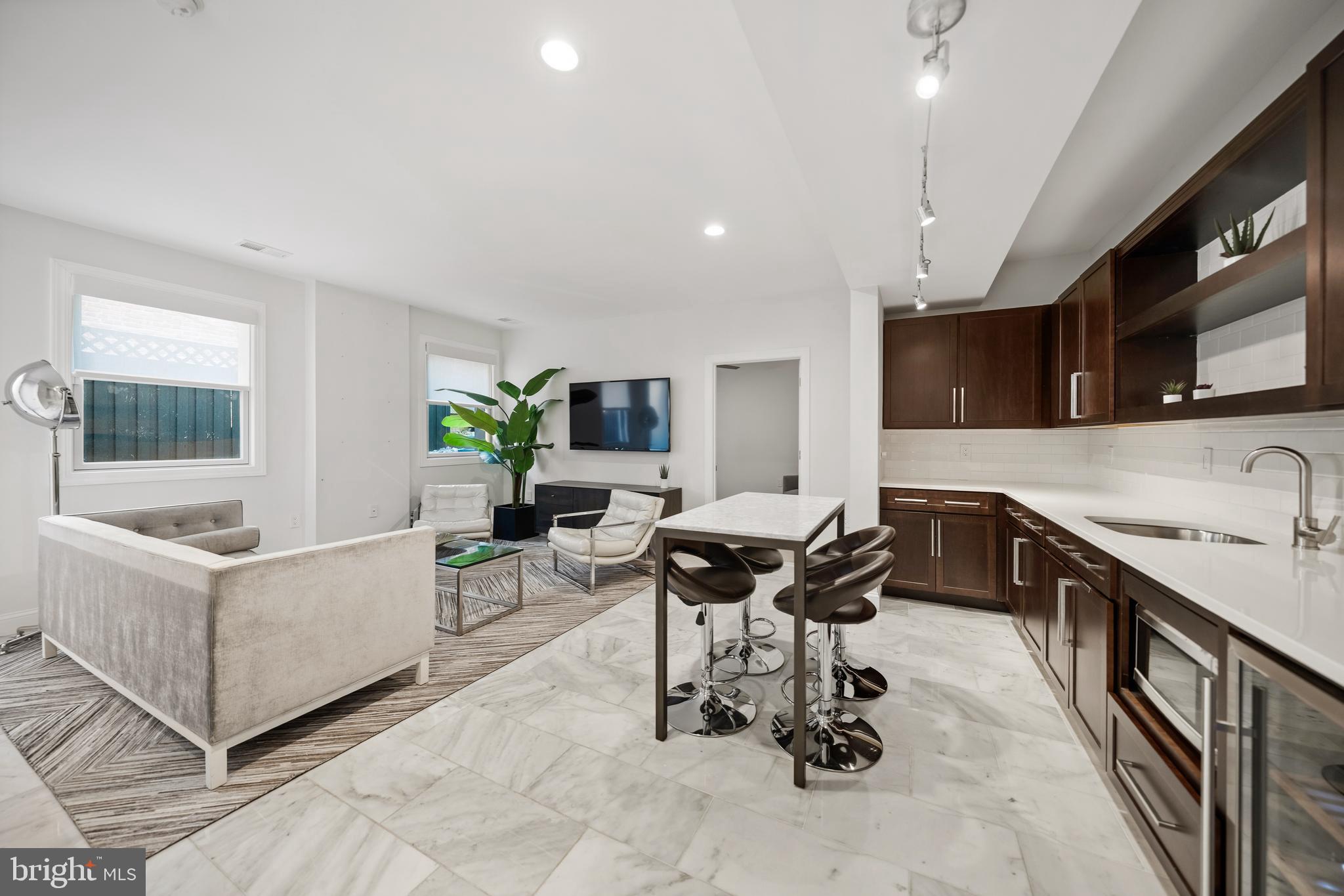 AMERICAN UNIVERSITY PARK - Residential