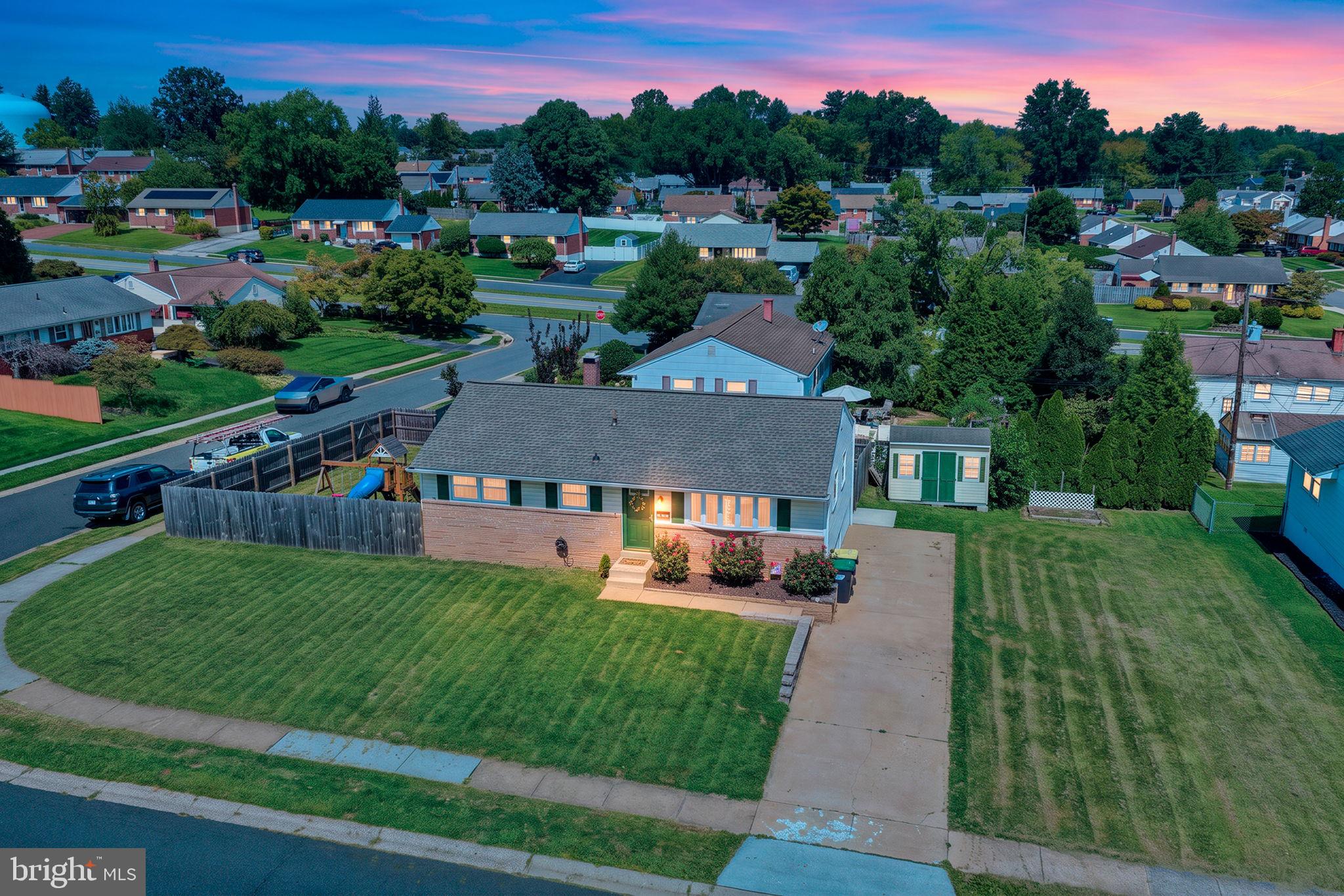 2306 ALISTER DRIVE