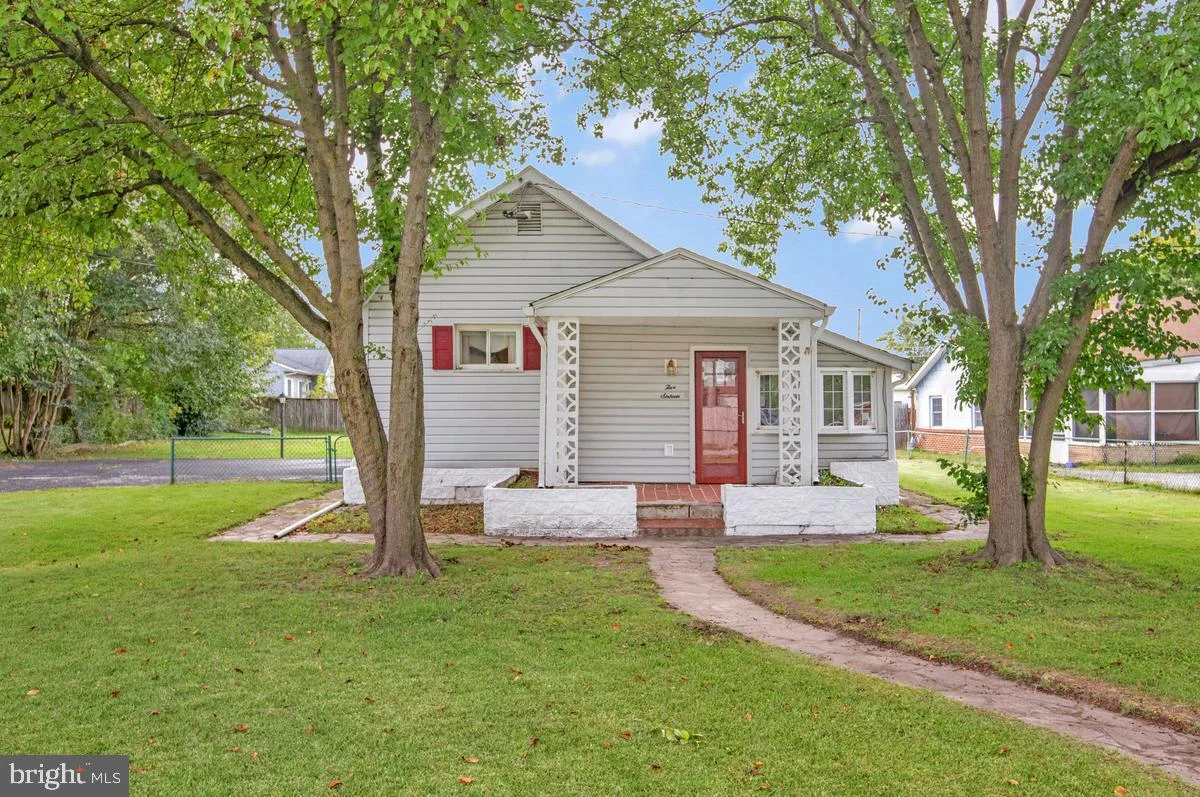 516 Oakwood Road, Glen Burnie, MD 21061