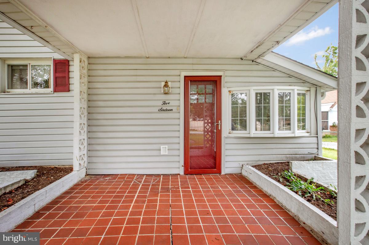 516 OAKWOOD ROAD