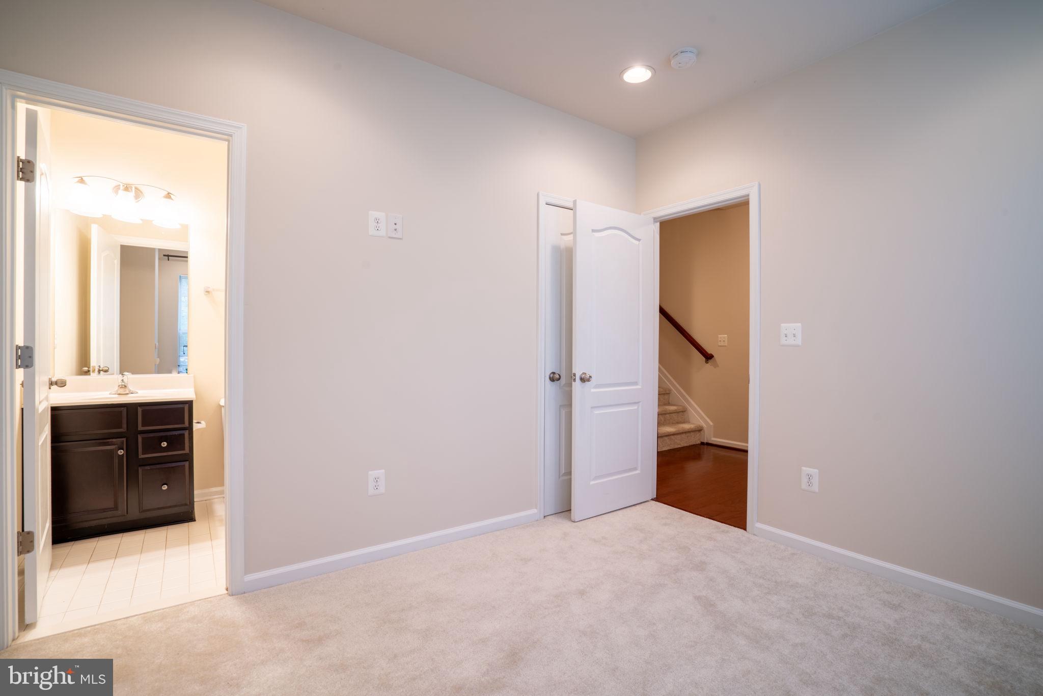 POTOMAC OVERLOOK AT NATIONAL HARBOR - Residential Lease