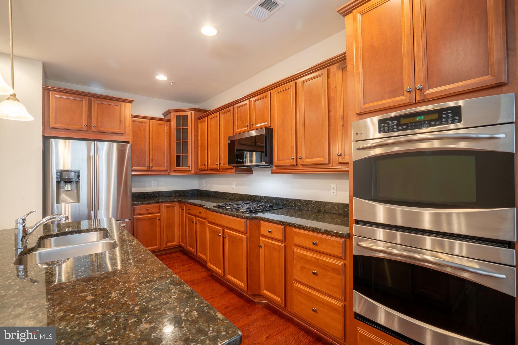 POTOMAC OVERLOOK AT NATIONAL HARBOR - Residential Lease