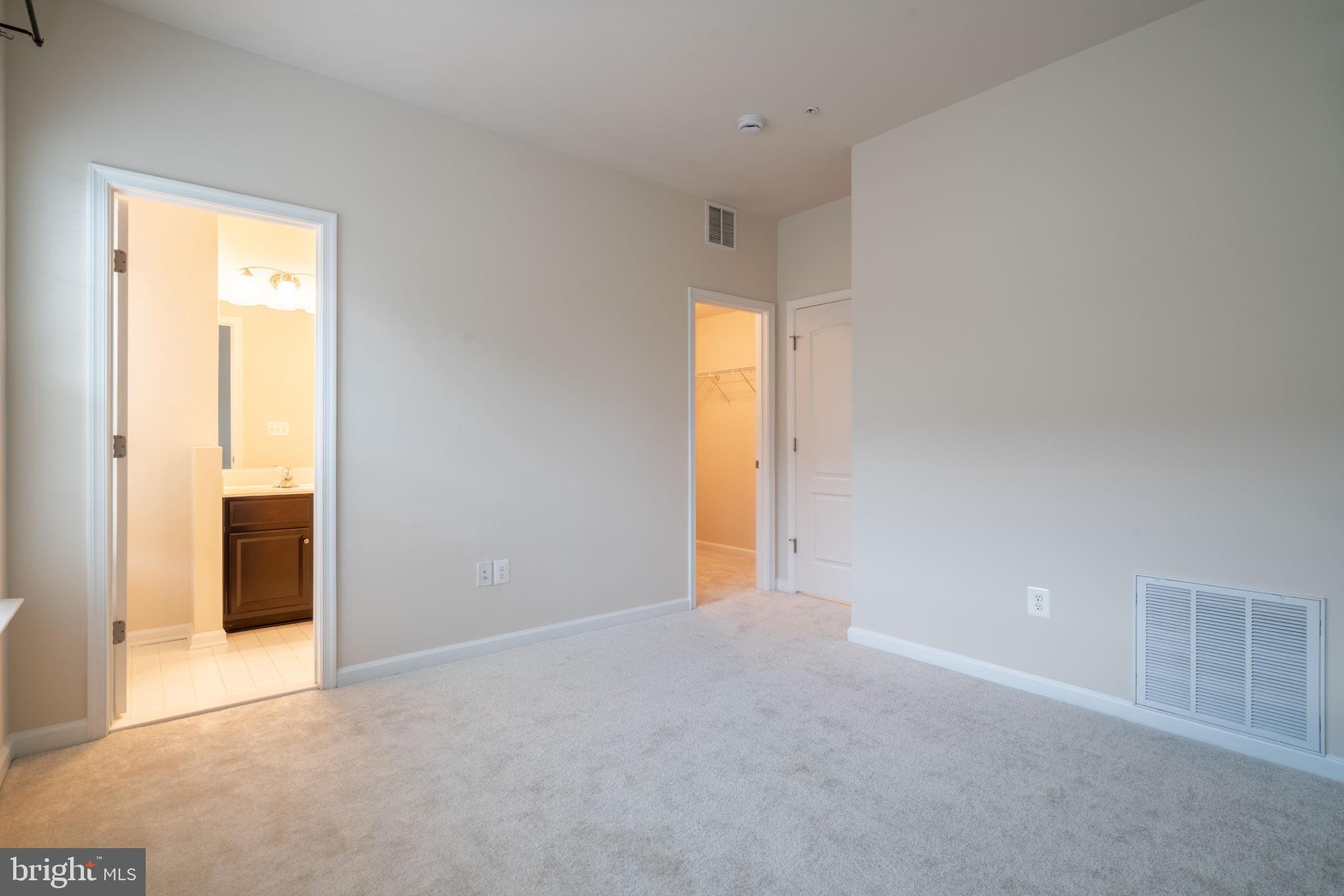 POTOMAC OVERLOOK AT NATIONAL HARBOR - Residential Lease