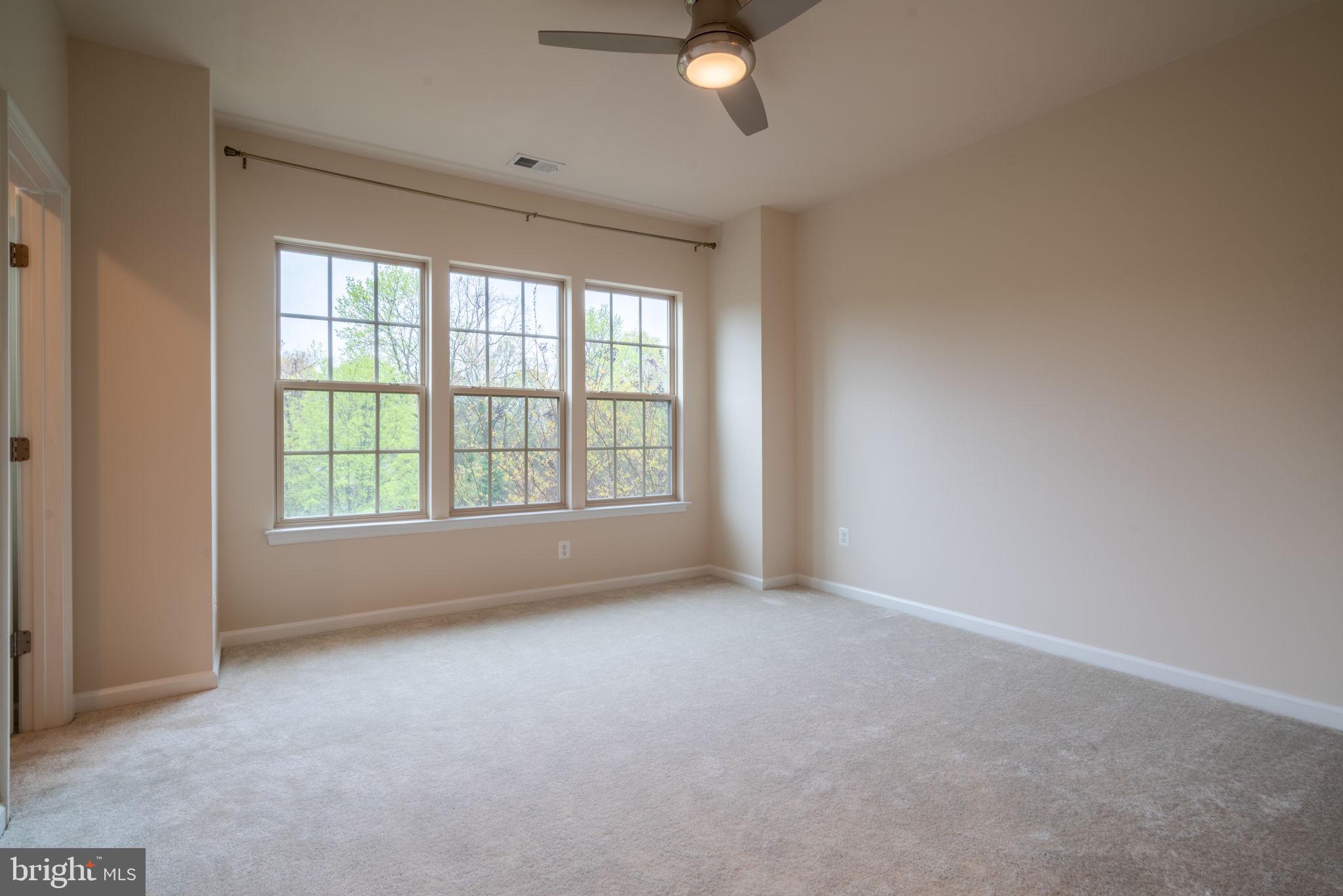 POTOMAC OVERLOOK AT NATIONAL HARBOR - Residential Lease