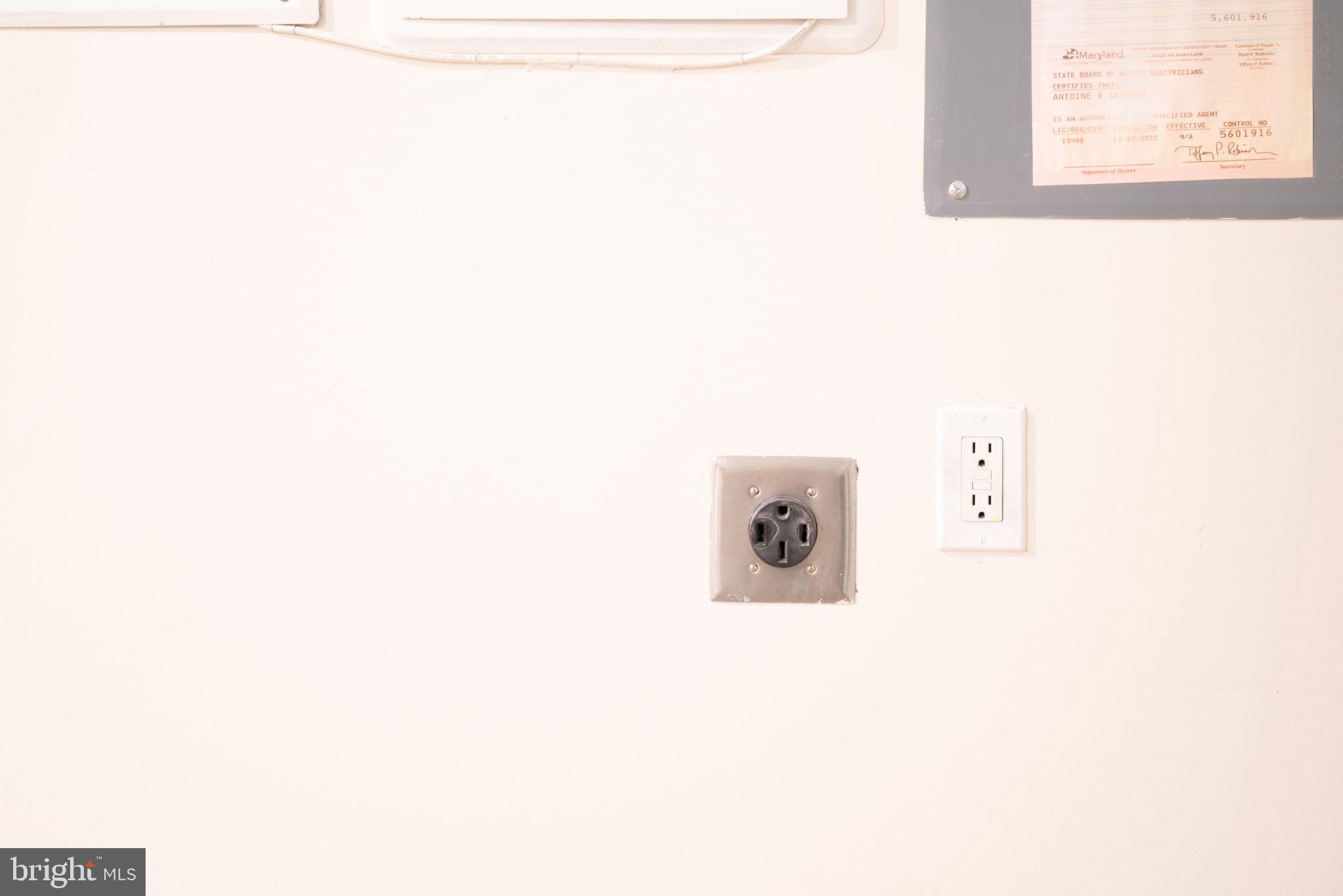 POTOMAC OVERLOOK AT NATIONAL HARBOR - Residential Lease