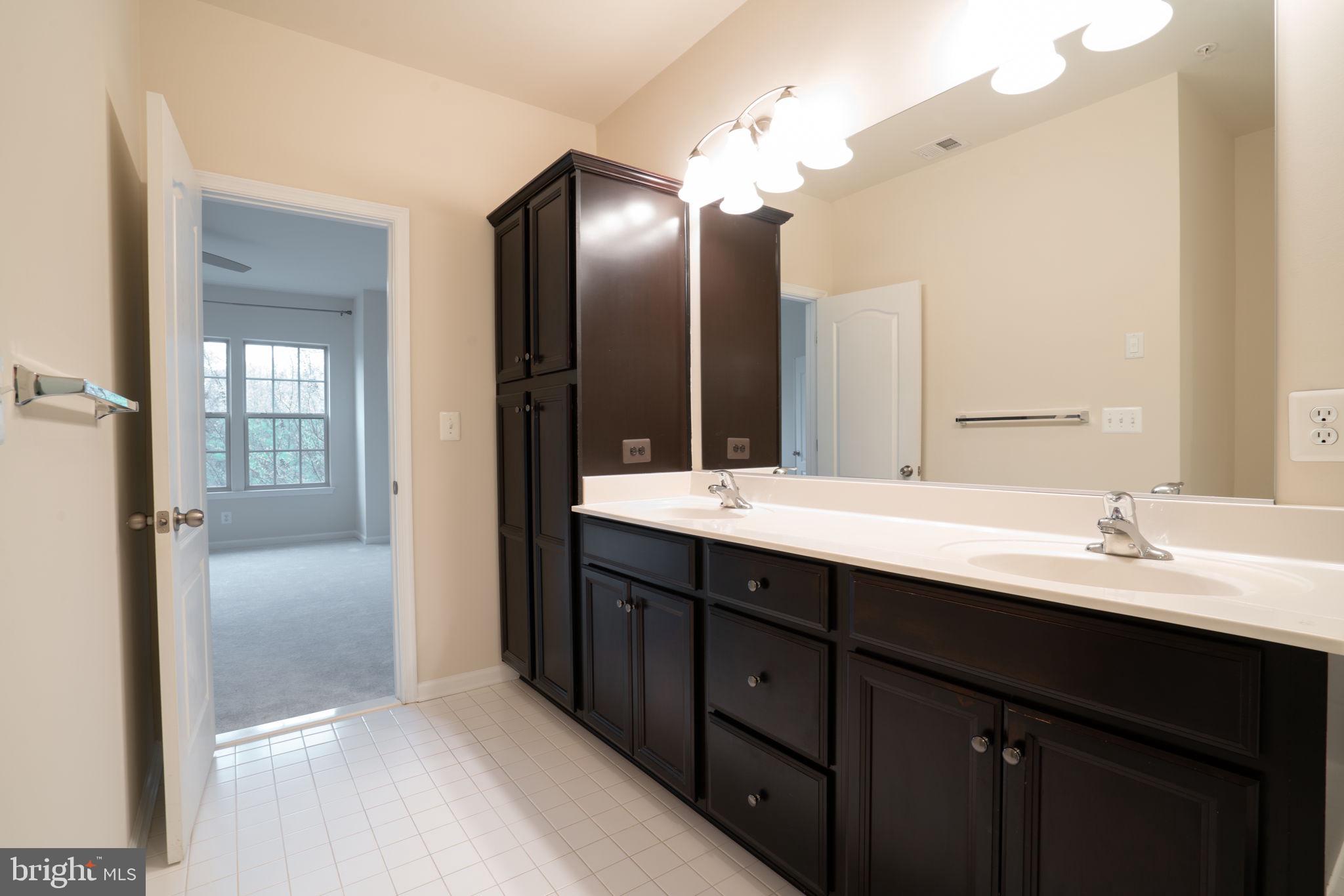 POTOMAC OVERLOOK AT NATIONAL HARBOR - Residential Lease