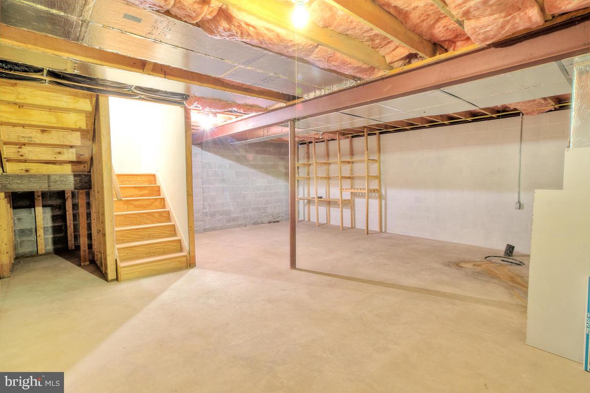 SUMMIT HILLS - Residential